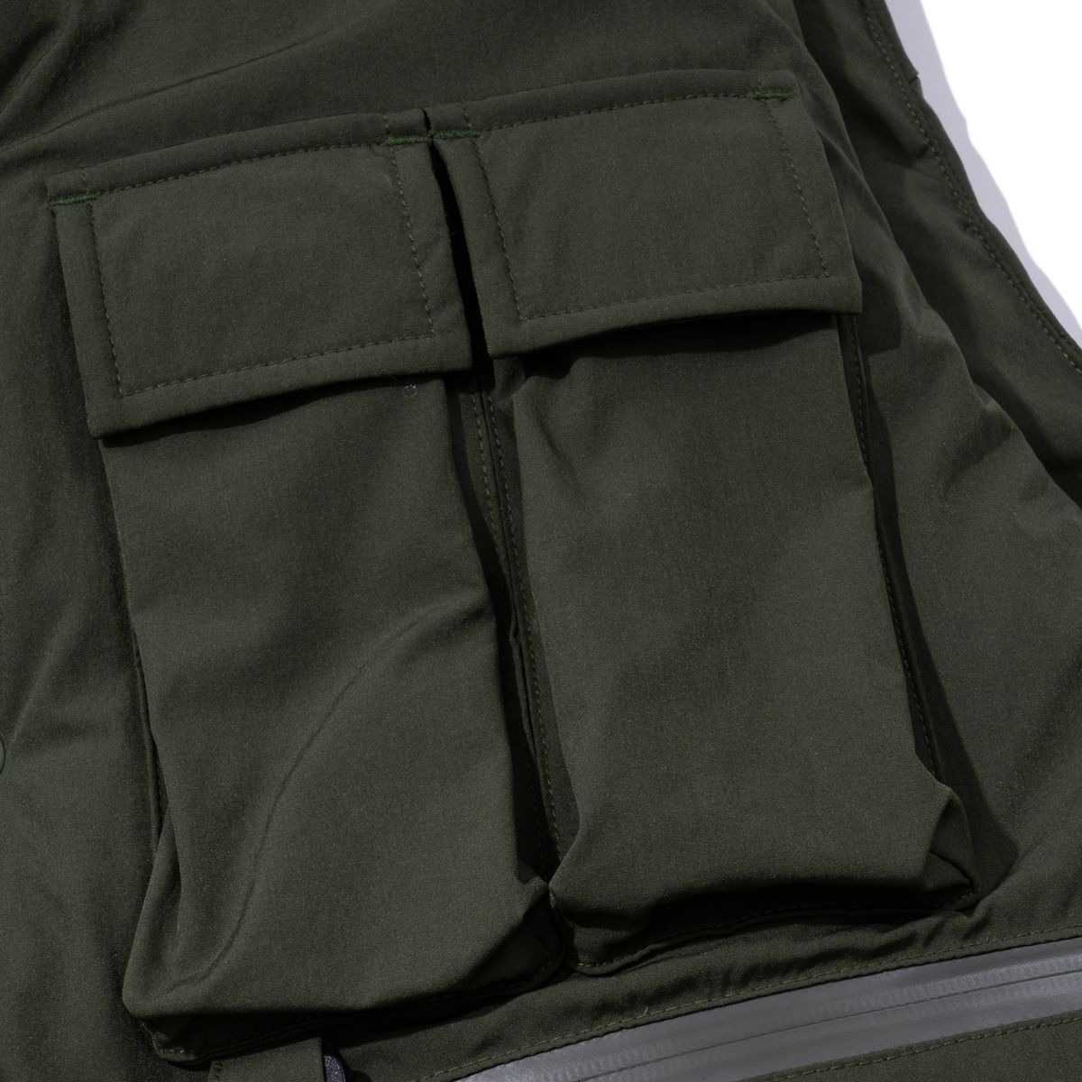엑스트라오디너리(EXTRAORDINARY) MULTI POCKET VEST  KHAKI