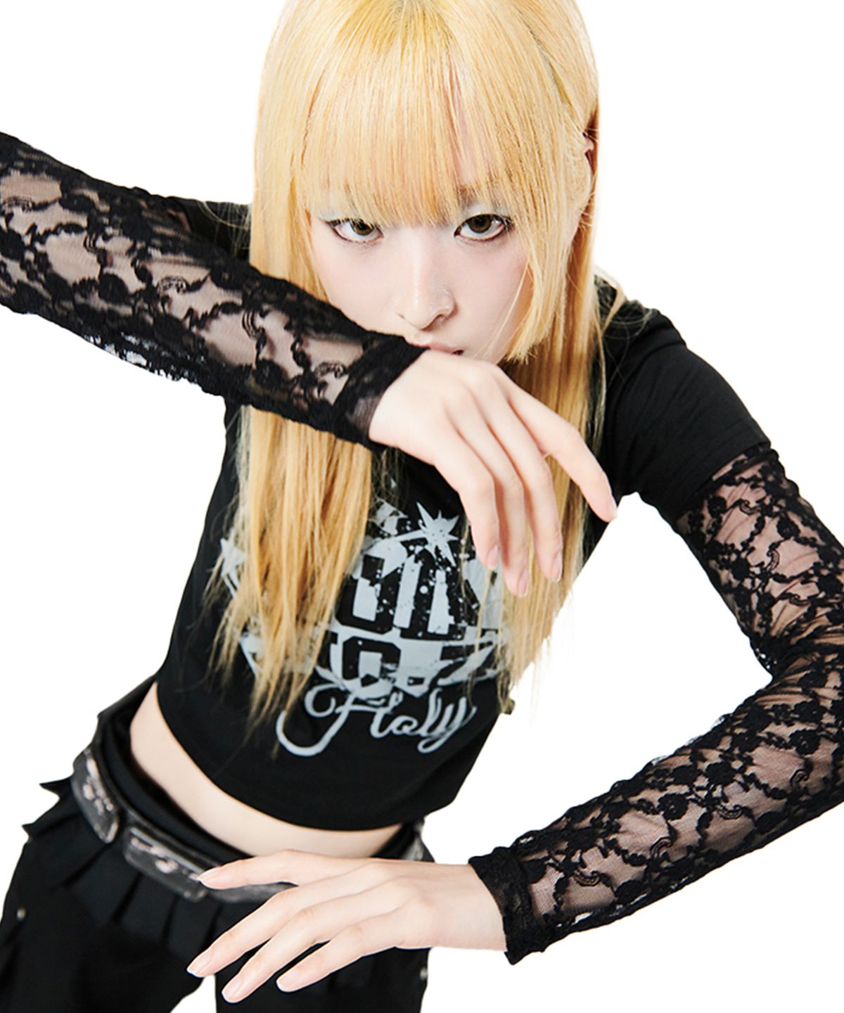 홀리넘버세븐(HOLYNUMBER7) 홀리 스타 그래픽 반팔티_블랙