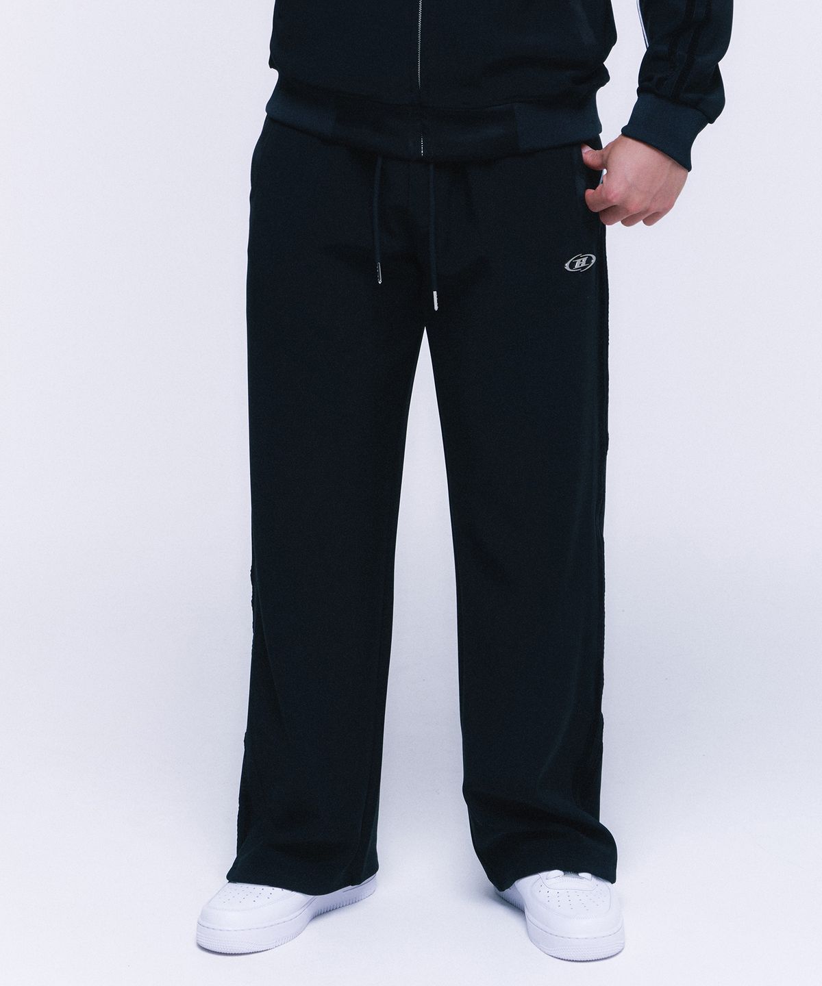 본투윈(BORN TO WIN) SUEDE SILVER LINE JERSEY WIDE PANTS [BLACK]