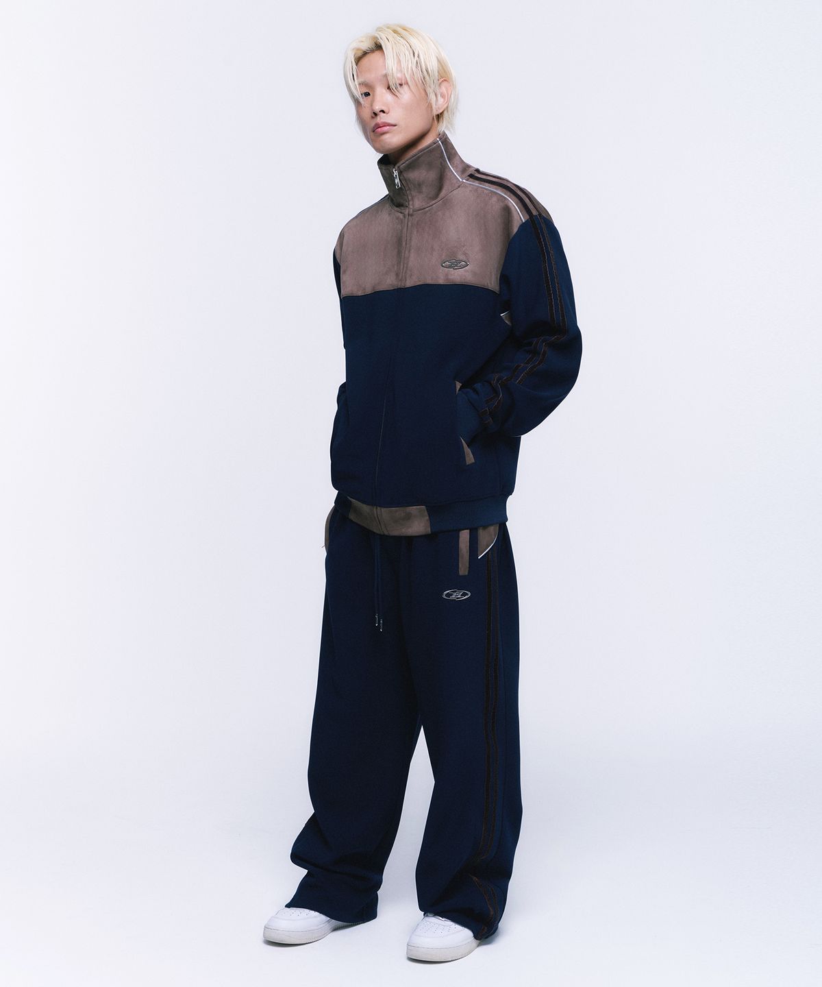 본투윈(BORN TO WIN) SUEDE SILVER LINE JERSEY WIDE PANTS [NAVY]