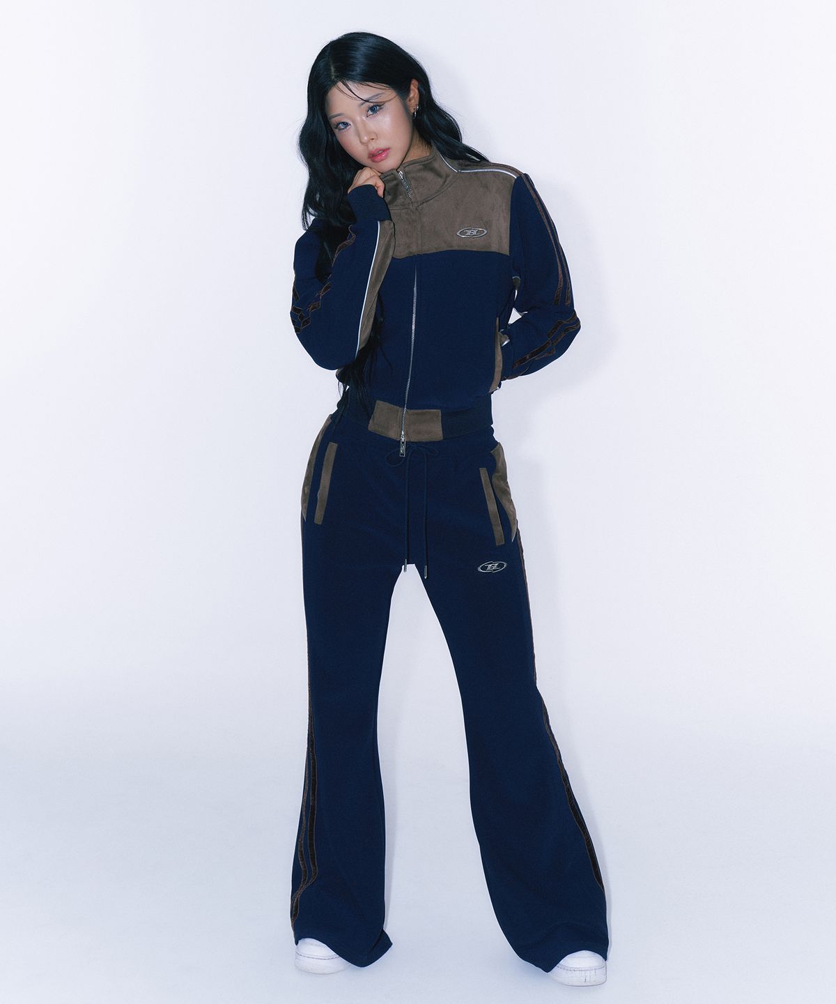 본투윈(BORN TO WIN) SUEDE SILVER LINE JERSEY CROP JACKET [NAVY]