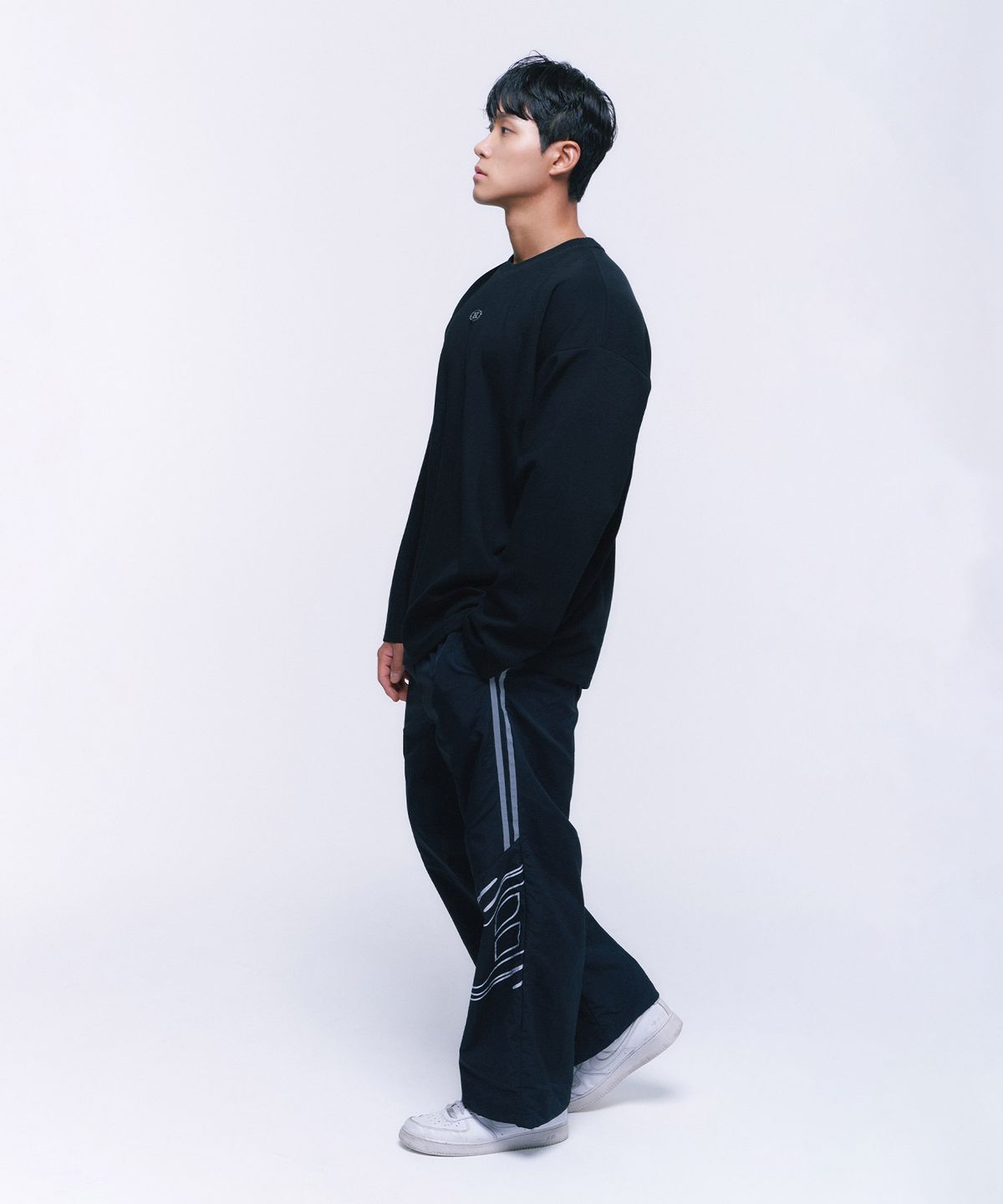 본투윈(BORN TO WIN) SILVER B OVER FIT LONGSLEEVE [BLACK]