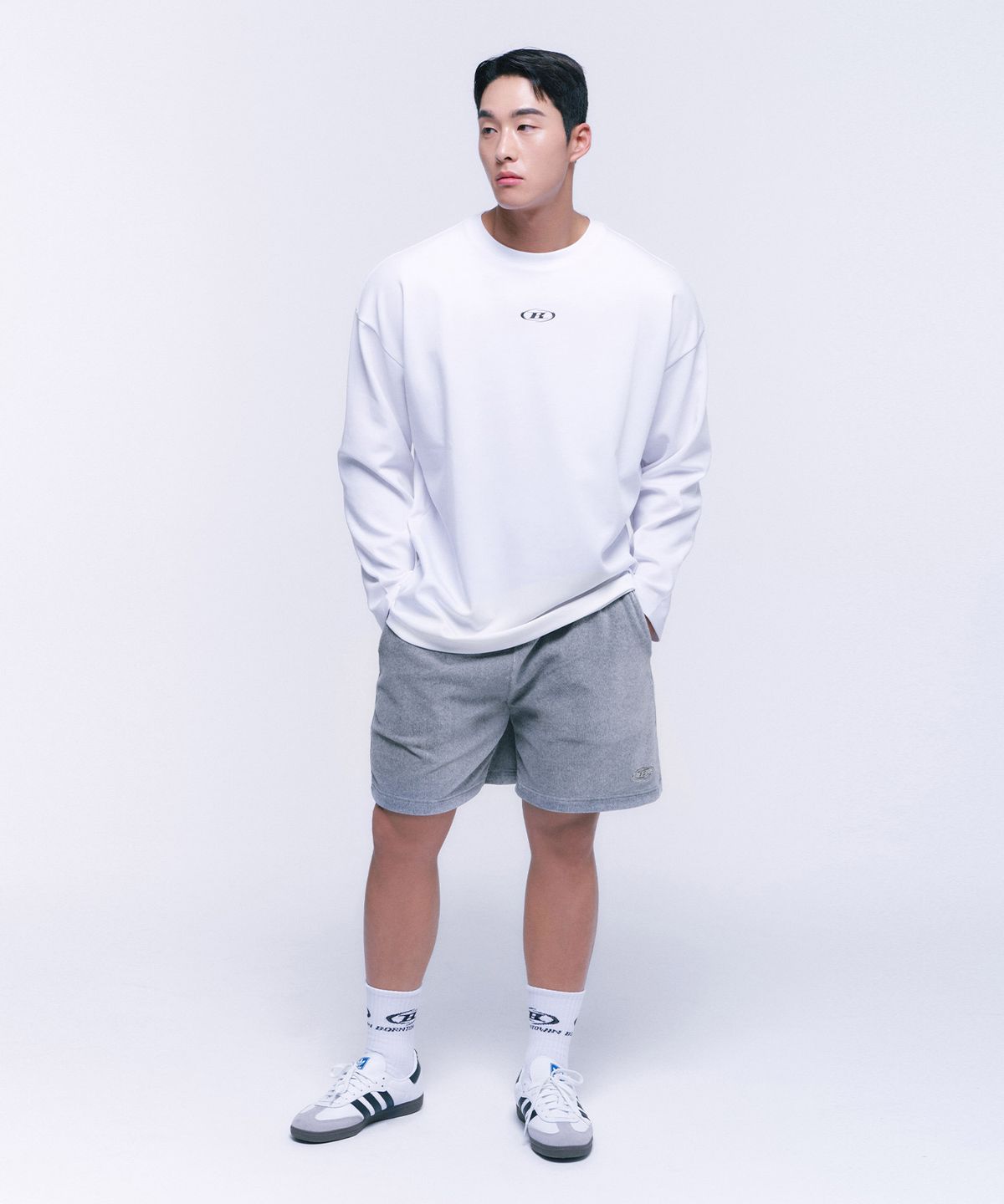 본투윈(BORN TO WIN) SILVER B OVER FIT LONGSLEEVE [WHITE]