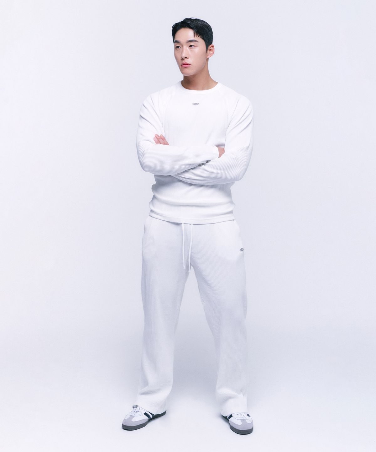 본투윈(BORN TO WIN) B PENDANT RIBBED SEMI WIDE PANTS [WHITE]
