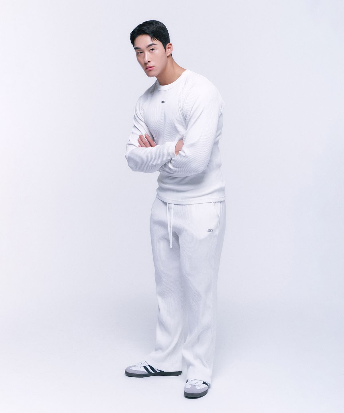 본투윈(BORN TO WIN) B PENDANT RIBBED SEMI WIDE PANTS [WHITE]