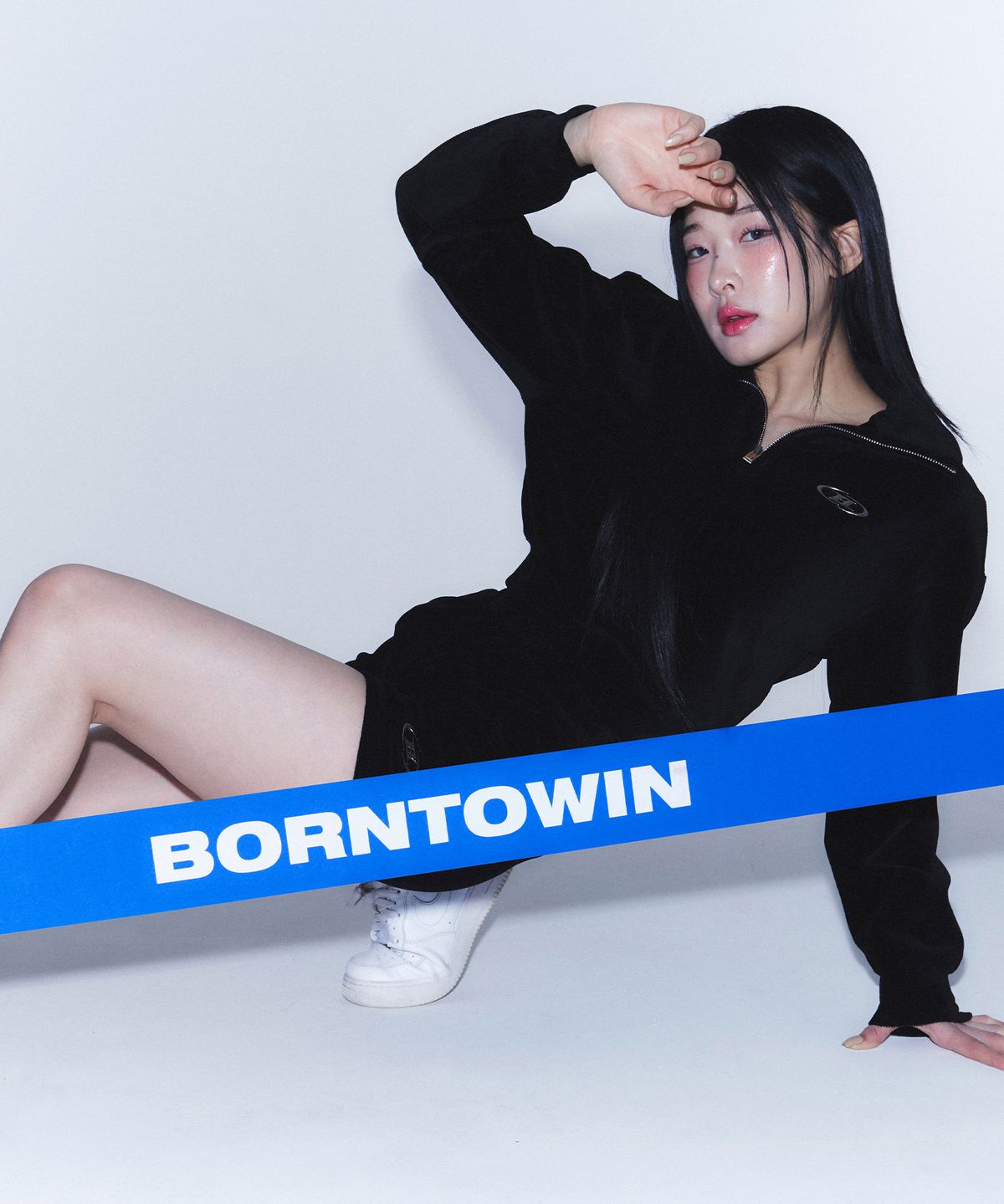 본투윈(BORN TO WIN) B CHROME VELOUR SHORTS [BLACK]