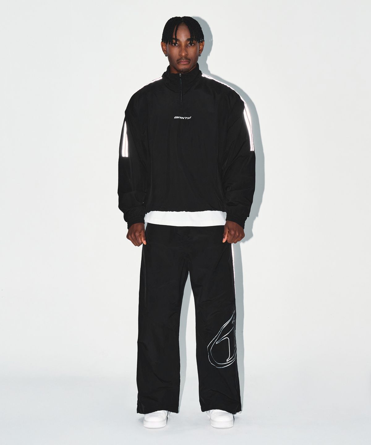 본투윈(BORN TO WIN) REFLECTIVE LINE BIG SYMBOL ANORAK JACKET [BLACK]