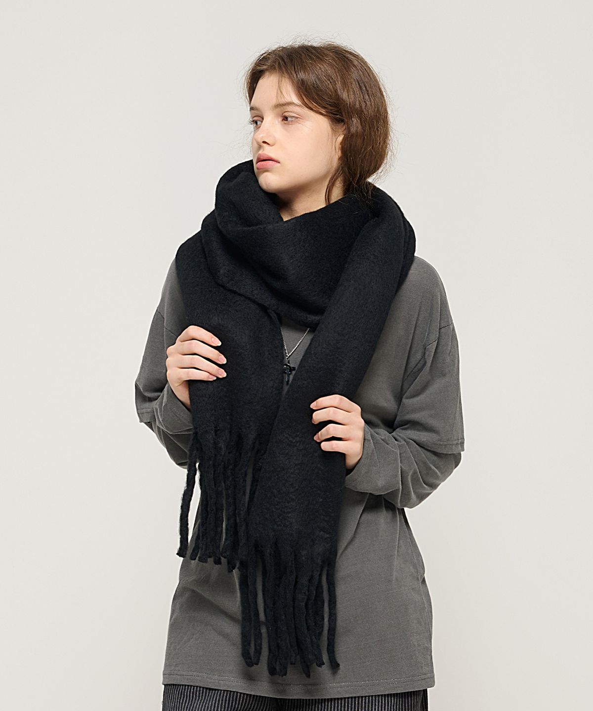 카고브로스 포 우먼(CARGOBROS FOR WOMAN) 소프트 컬러 볼륨 롱 머플러 (블랙)