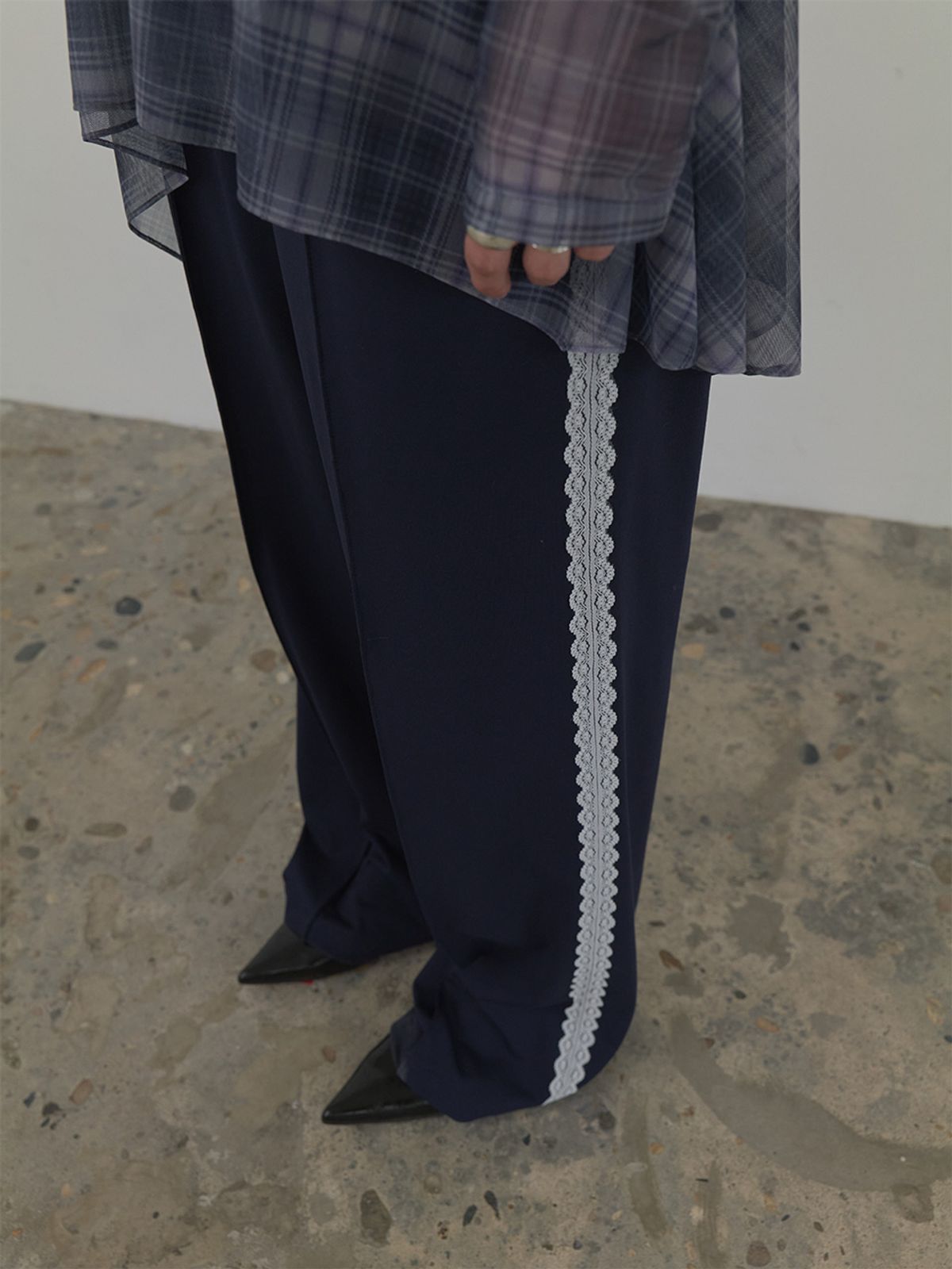 레이브(RAIVE) Lace Track Pants VW4AL354_2color
