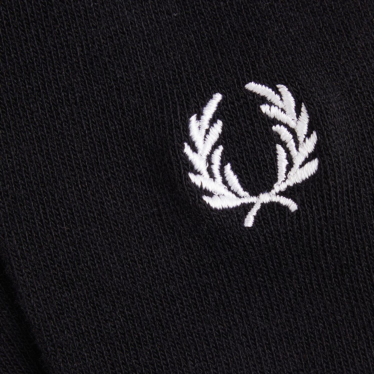 프레드페리(FRED PERRY) 클래식 로렐 리스 삭스 - 블랙/스노우화이트 C37135-843