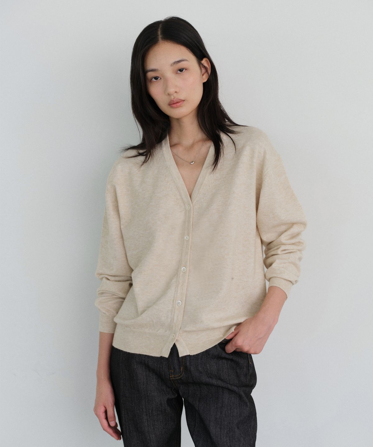 유라고(URAGO) Washable V-neck cardigan