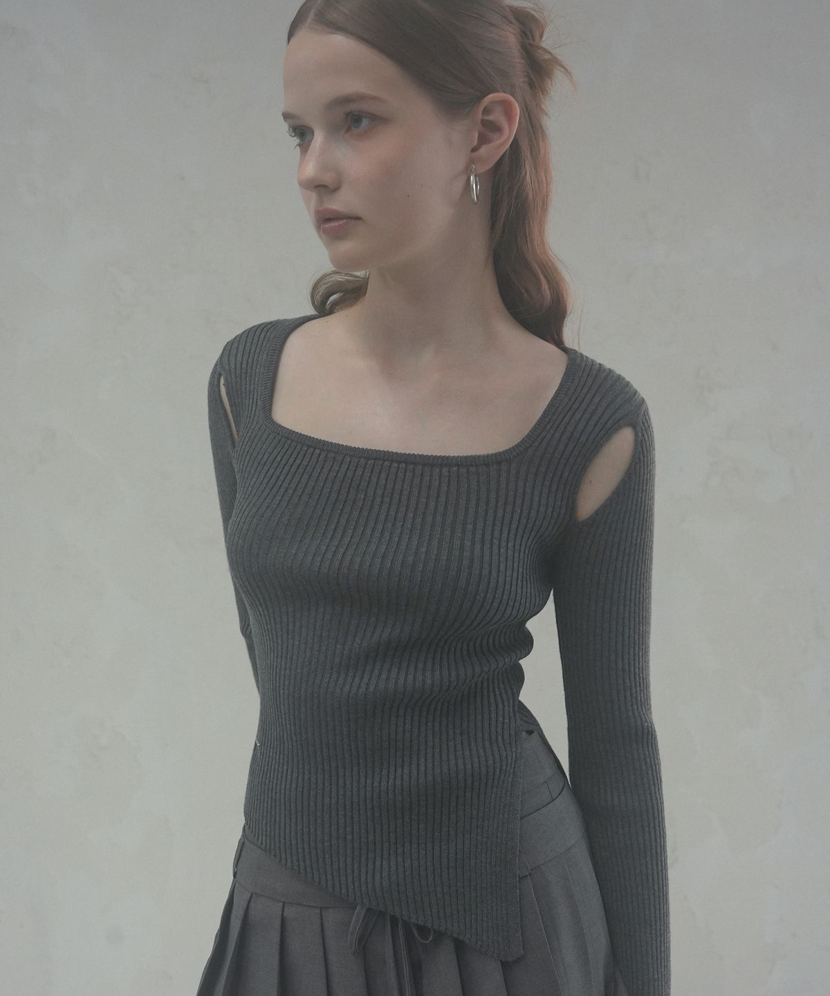 어반드레스(AVANDRESS) Hilda Shoulder-hole Knit - 4COL