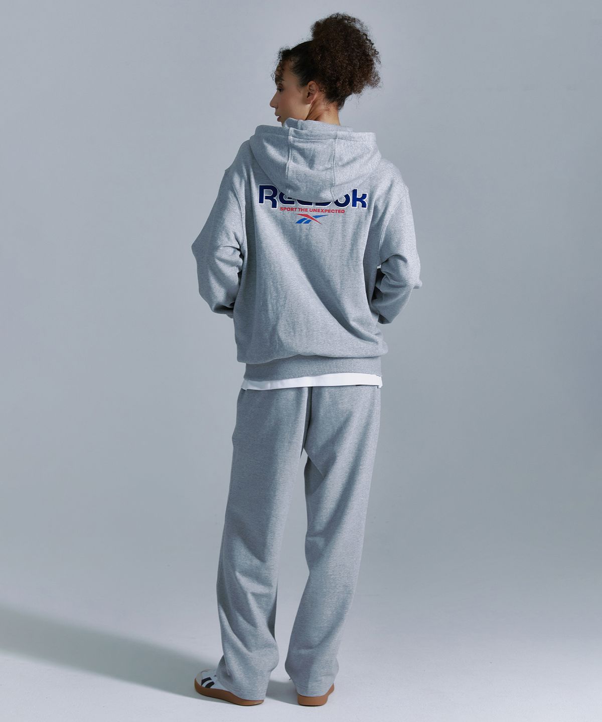리복(REEBOK) 벡터 후드집업 - 그레이