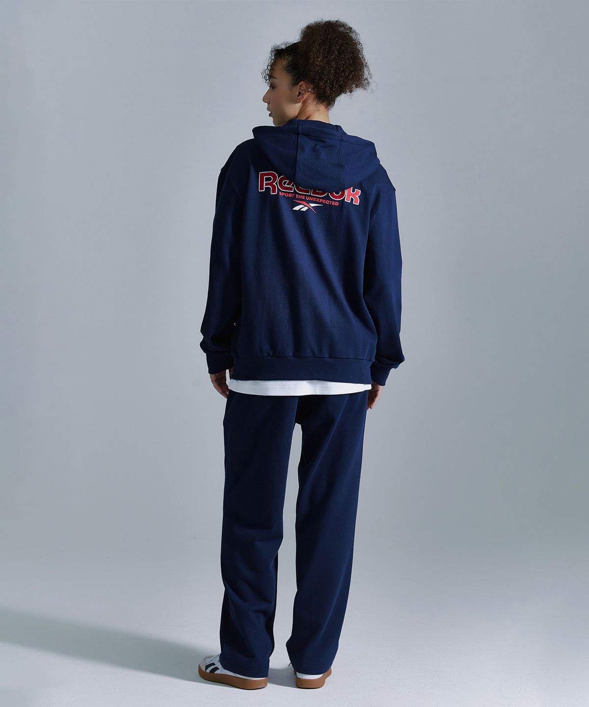 리복(REEBOK) 벡터 후드집업 - 네이비