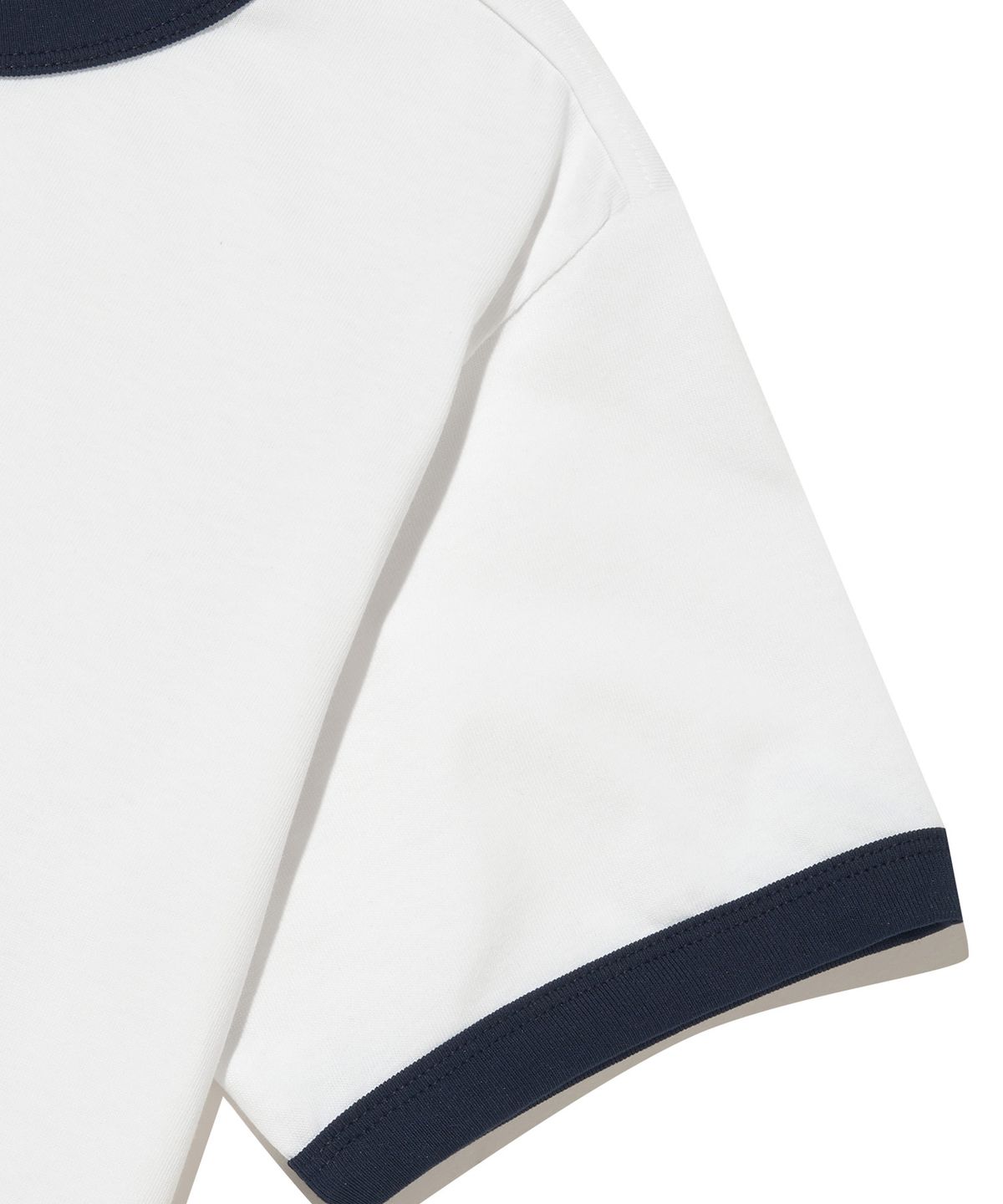리복(REEBOK) 에센셜 세미 크롭 링거 티셔츠 (W) - 화이트