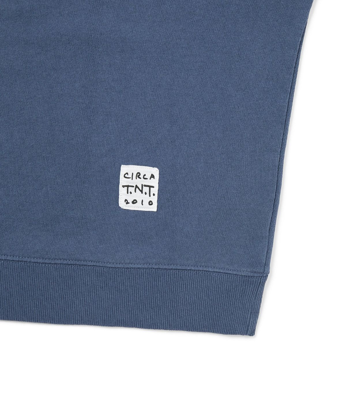 디스이즈네버댓(THISISNEVERTHAT) TNT Faded Crewneck Deep Water