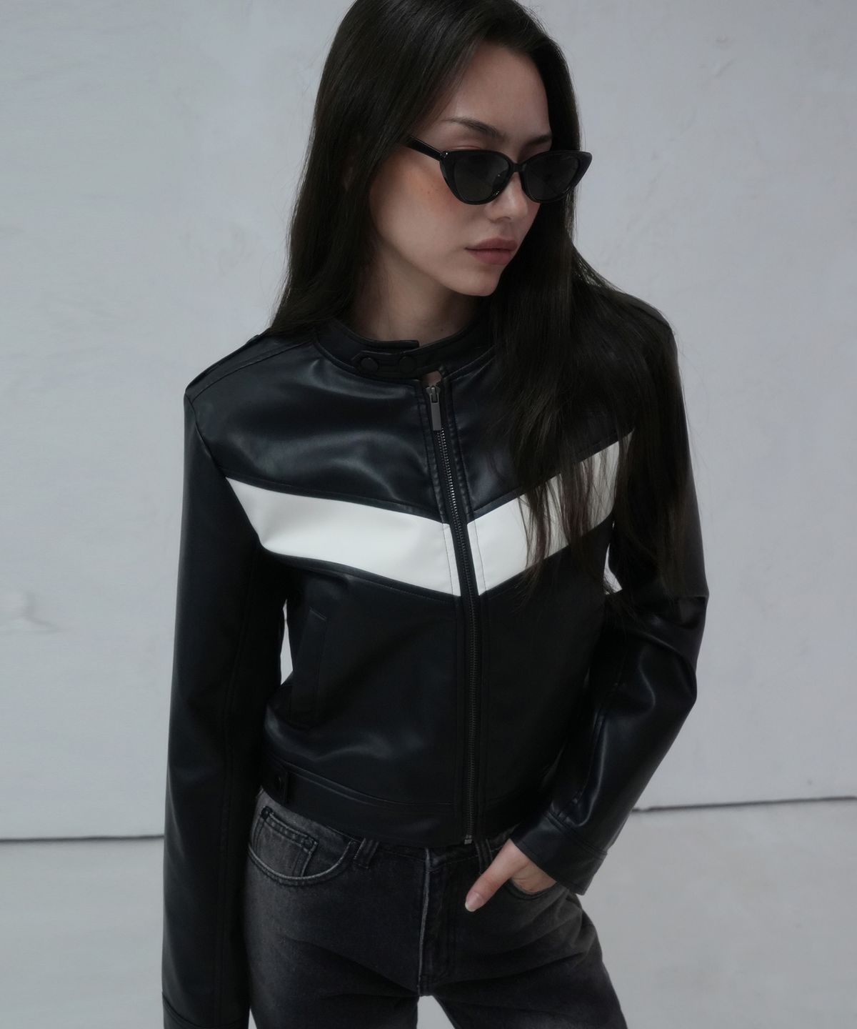 어반드레스(AVANDRESS) V Vegan Leather Short Jacket PURPLE