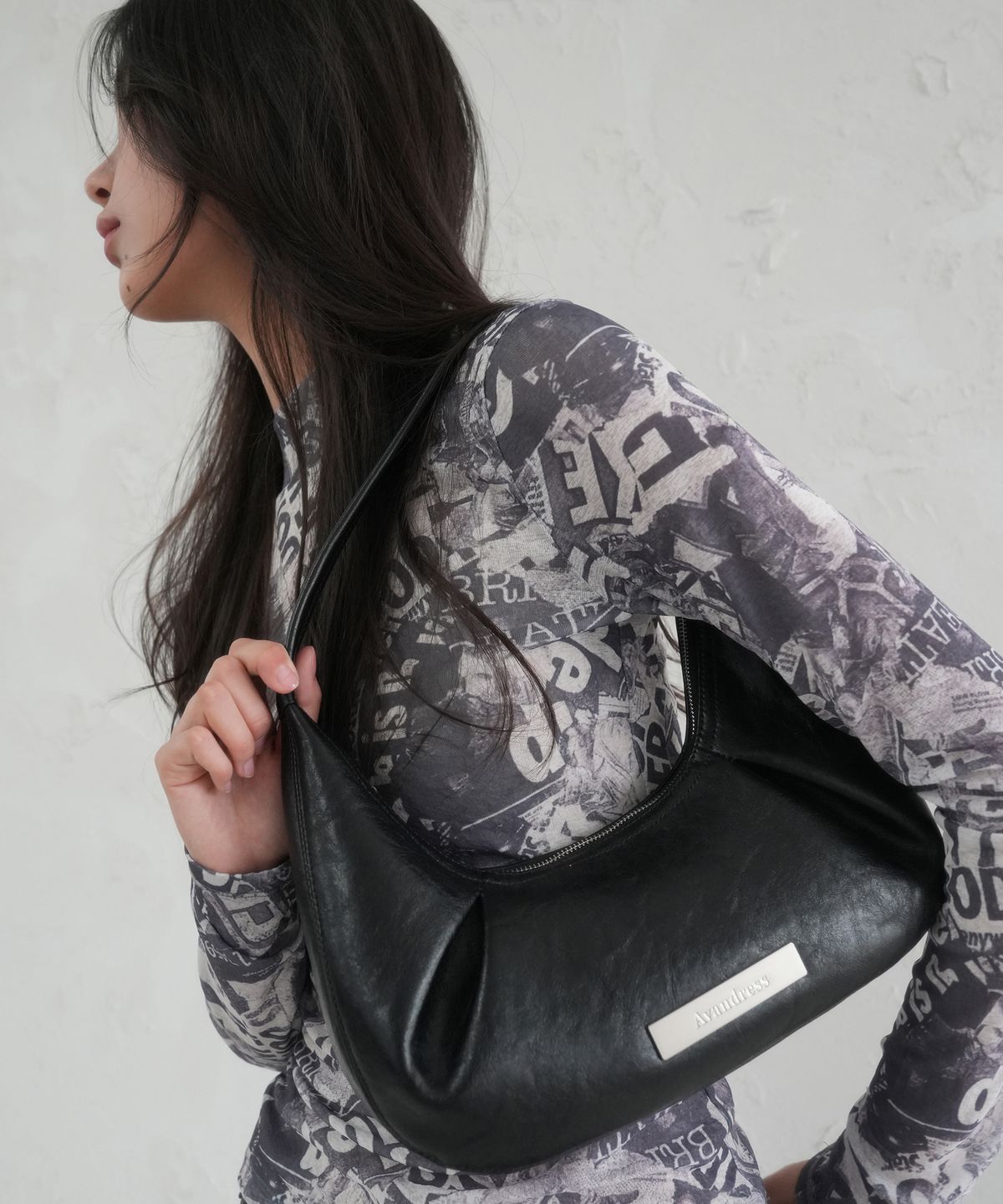 어반드레스(AVANDRESS) Mini-hole Curve Shoulder Bag - 4COL