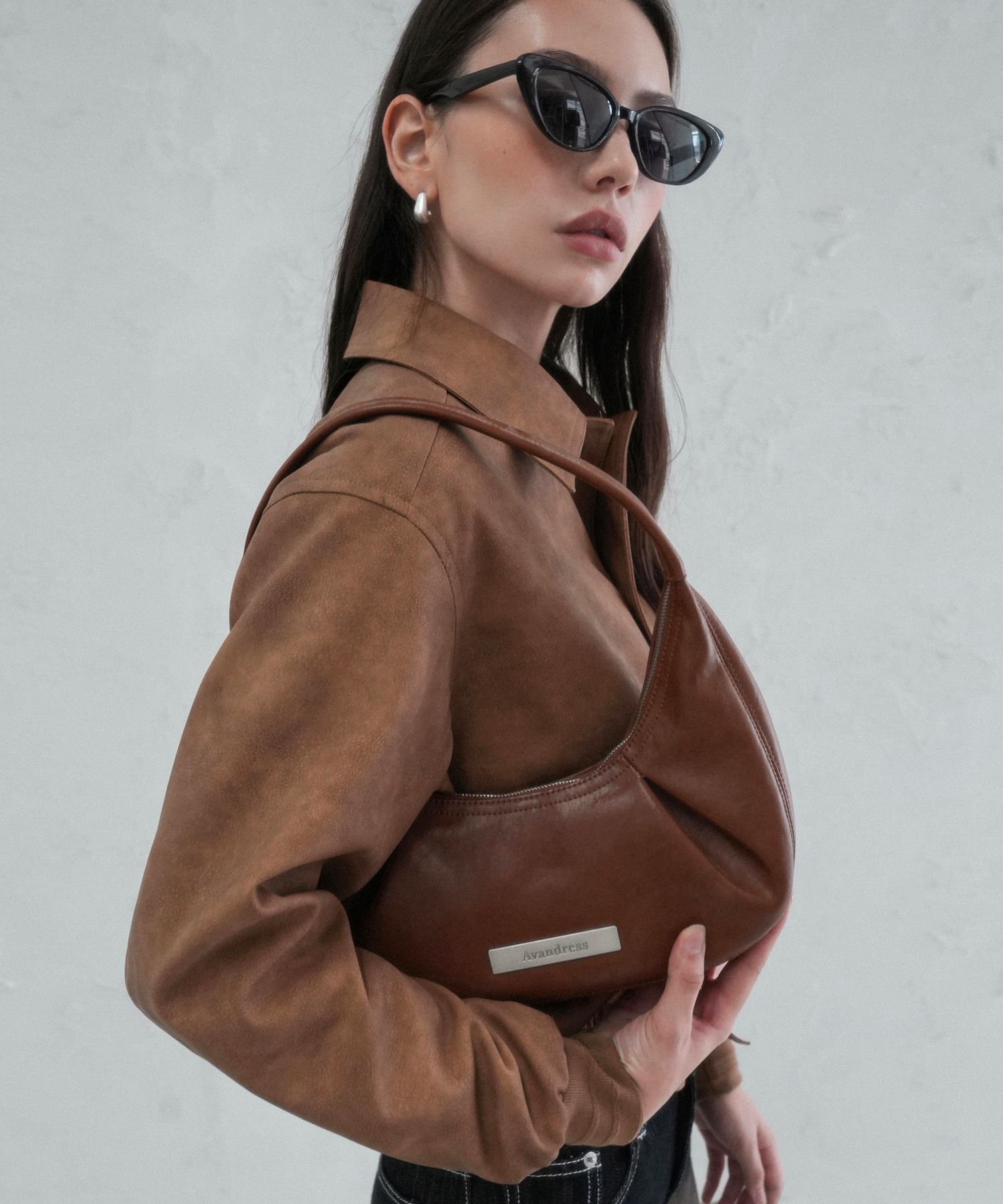 AVANDRESS★韓国★人気★Mini-hole Curve Shoulder Bag - 4COL MUSINSA | AVANDRESS Mini-hole Curve Shoulder Bag - 4COL