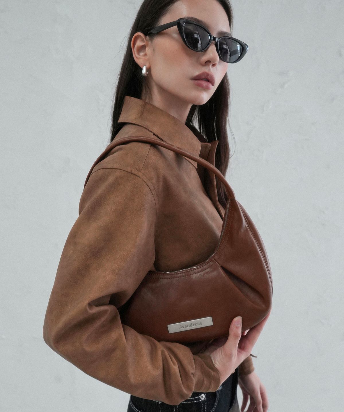 어반드레스(AVANDRESS) Mini-hole Curve Shoulder Bag - 4COL