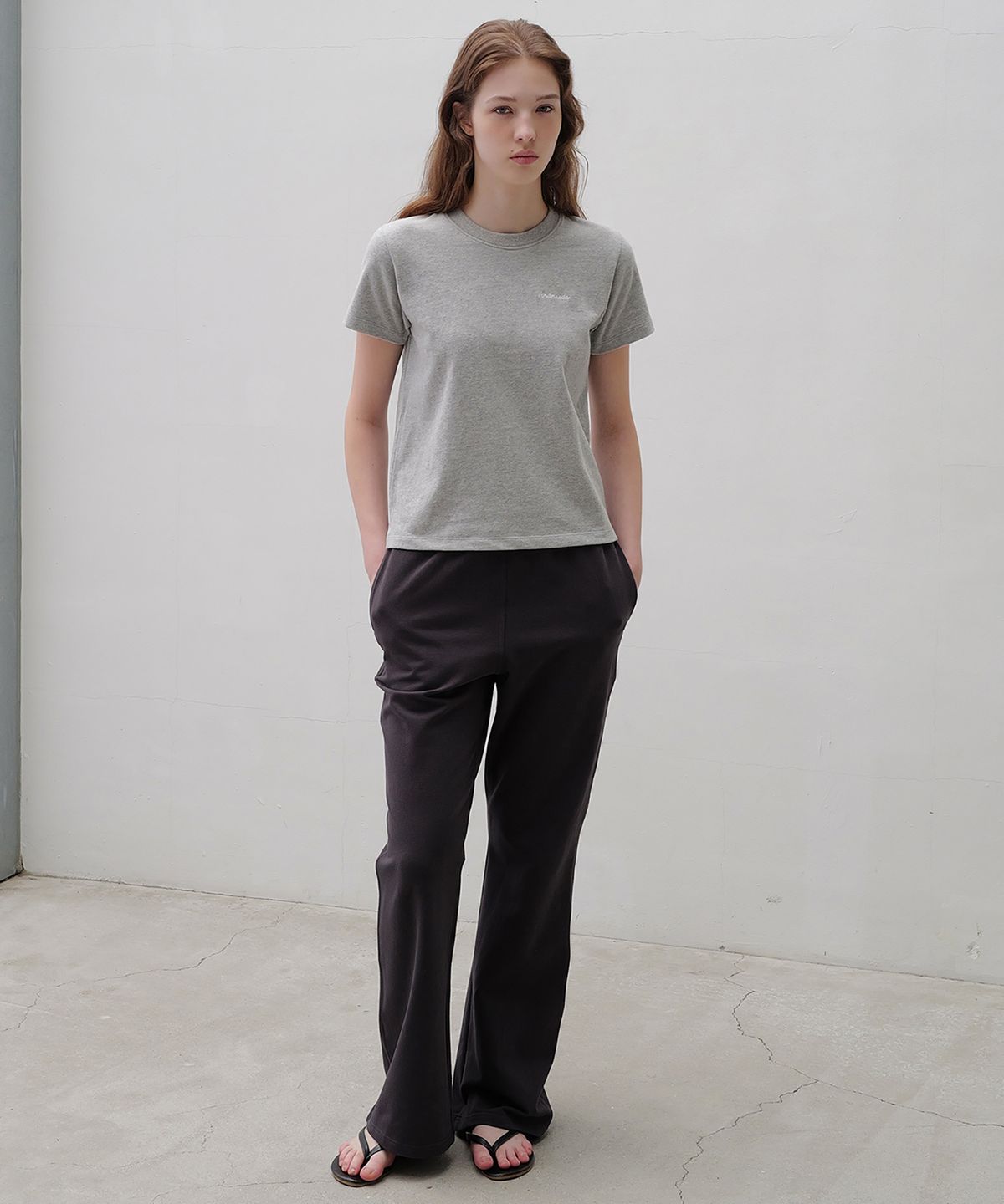 앤니즈(ANDNEEDS) Essential slim span pants (charcoal)