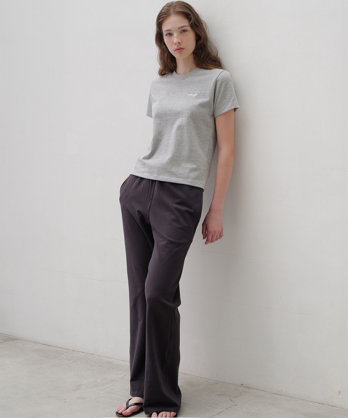 앤니즈(ANDNEEDS) Essential slim span pants (charcoal)