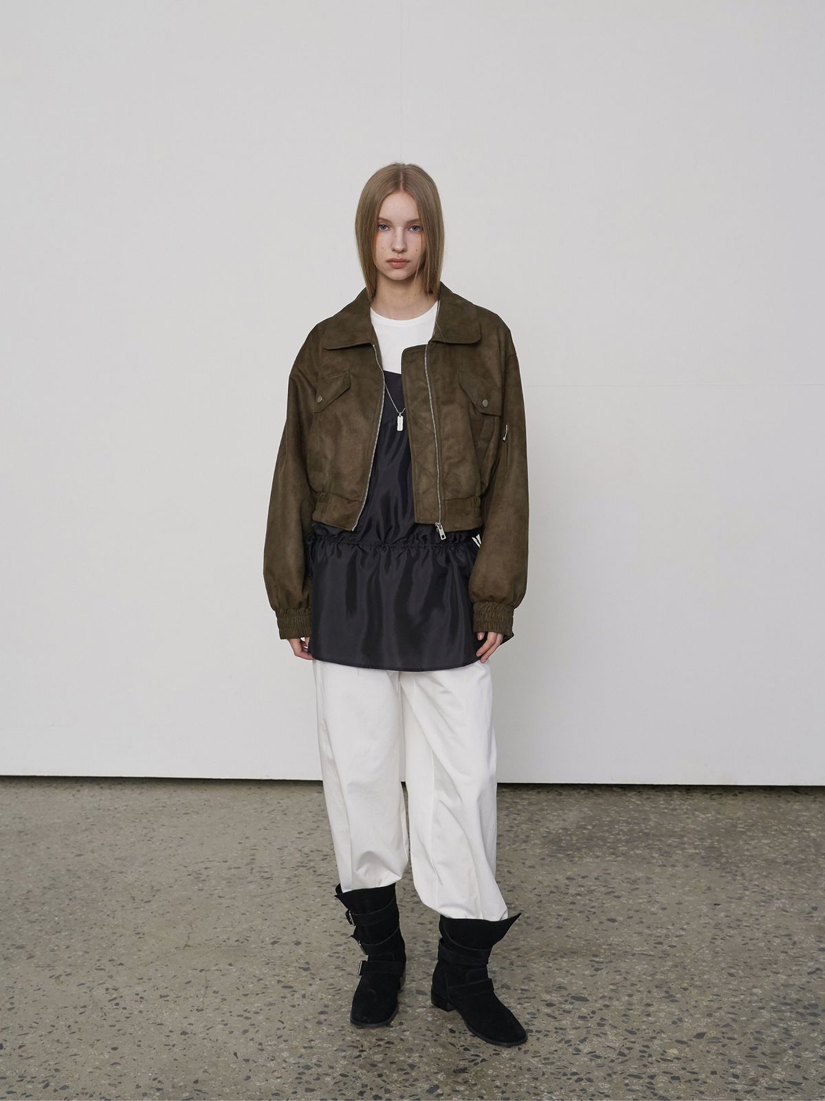 프롬웨얼(FROMWHERE) Suede Bomber Jacket Khaki