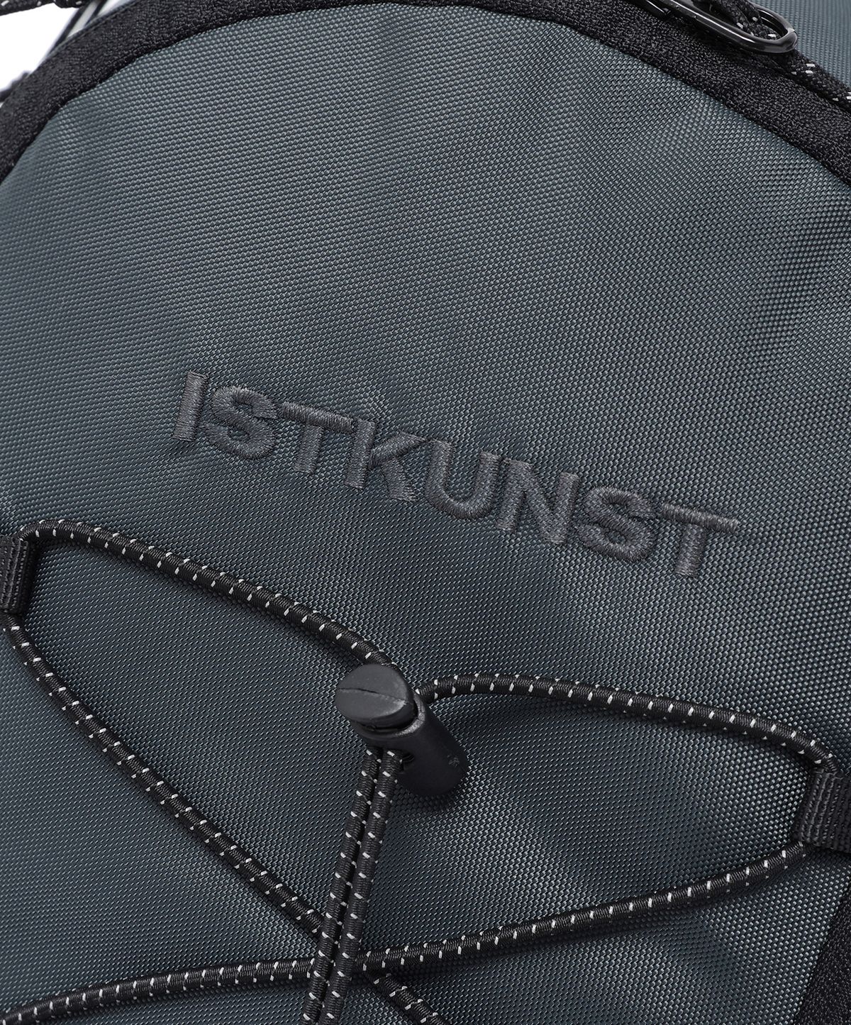 이스트쿤스트(ISTKUNST) UTILITY 18 BACKPACK_CHARCOAL(IK2EFMAB40A)