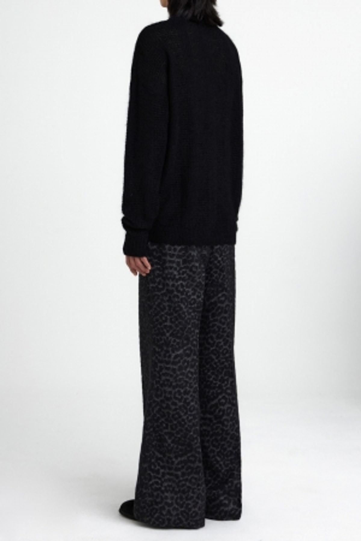 유스(YOUTH) Mohair Crew-neck Knit-Black