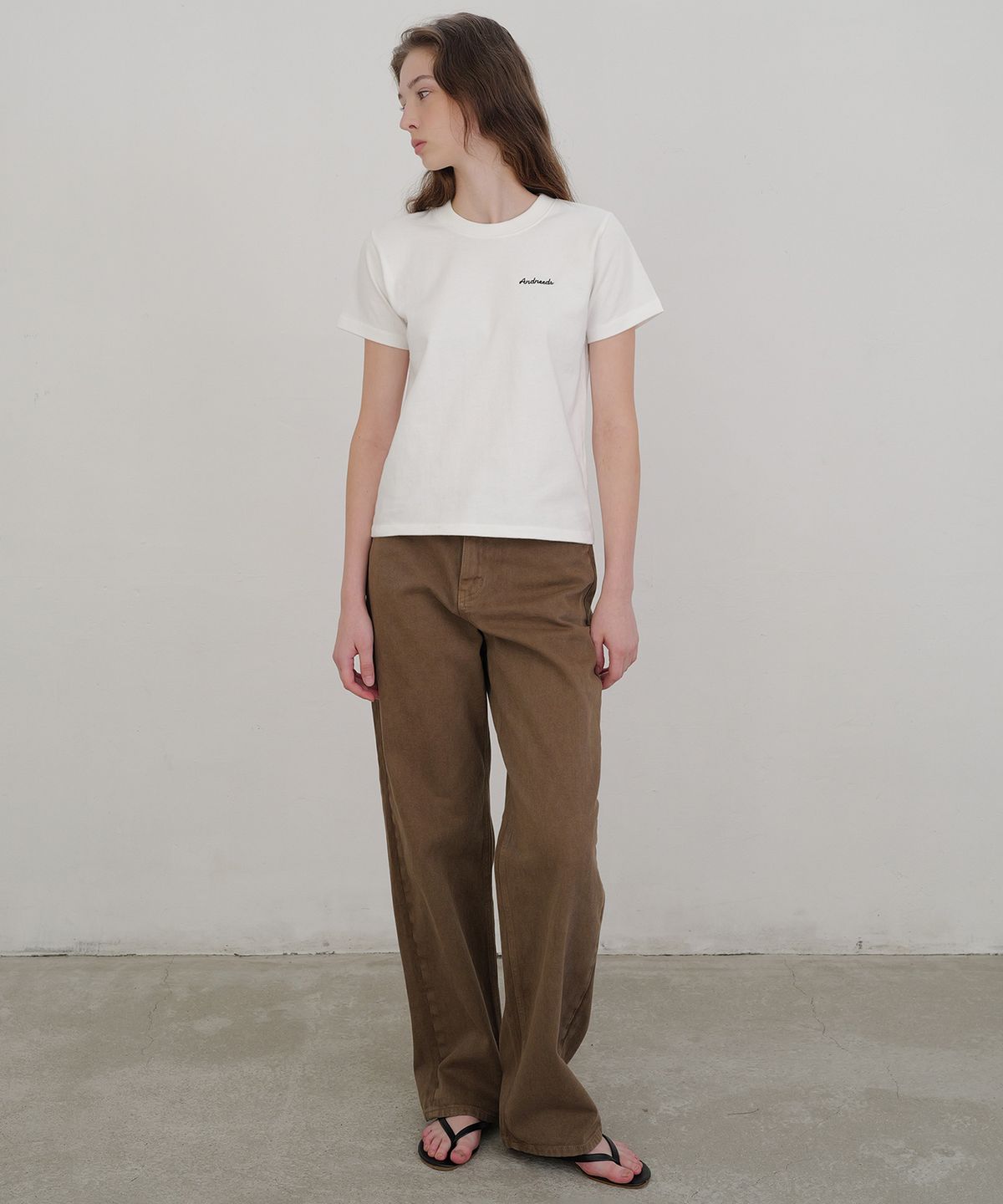 앤니즈(ANDNEEDS) Essential peach half tee (white)