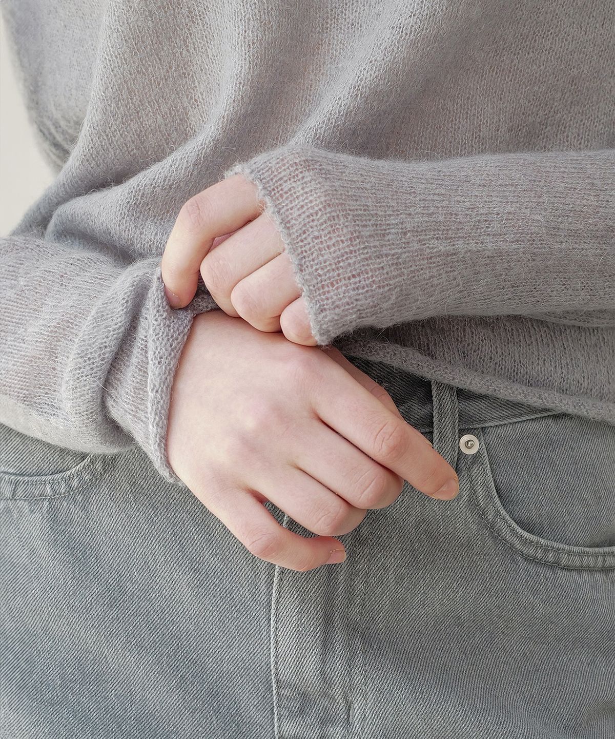 앤니즈(ANDNEEDS) Boat neck sheer knit (blue gray)