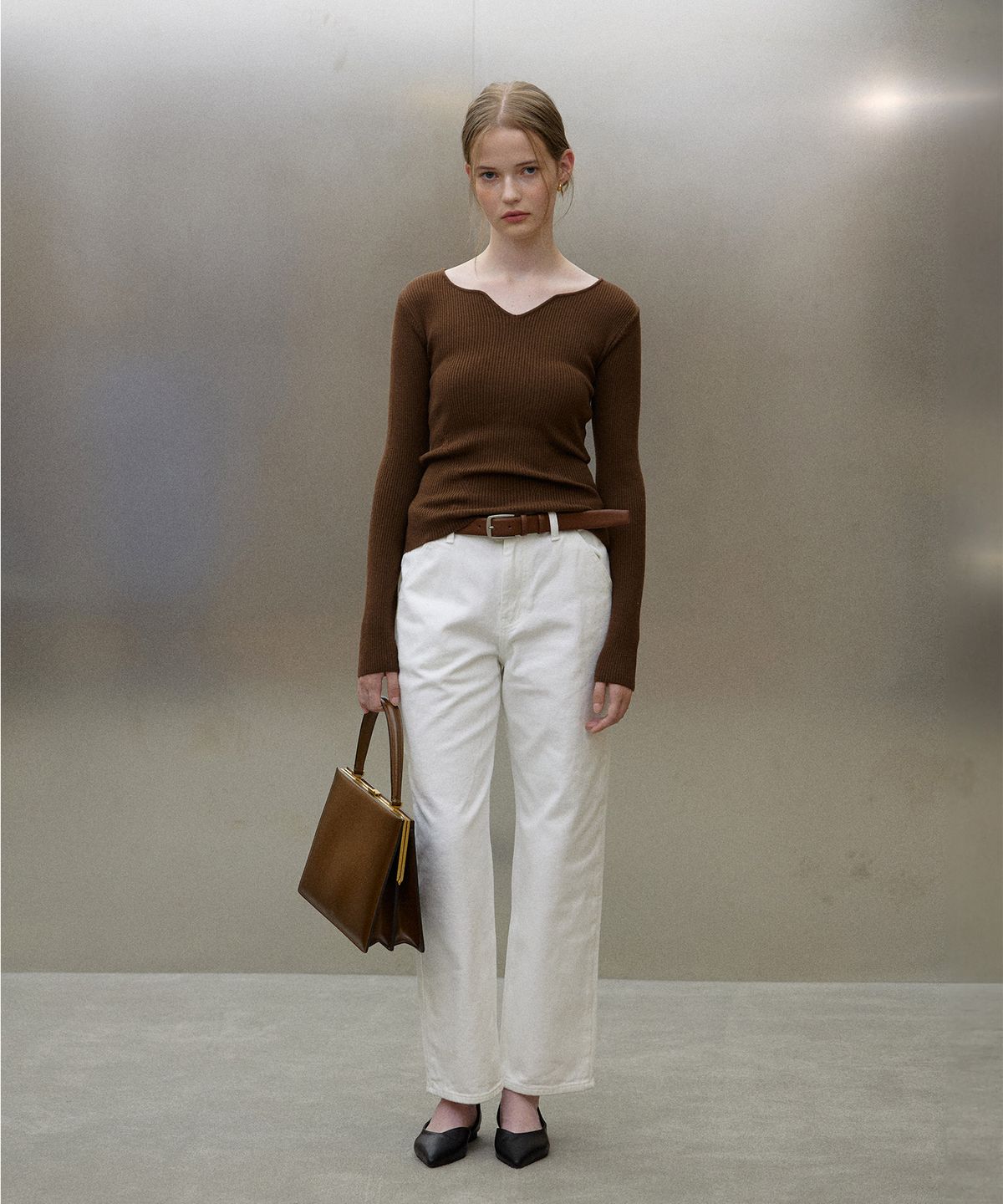 하우스 오브 폰드(HOUSE OF POND) Heart neck ribbed knit top (Brown)