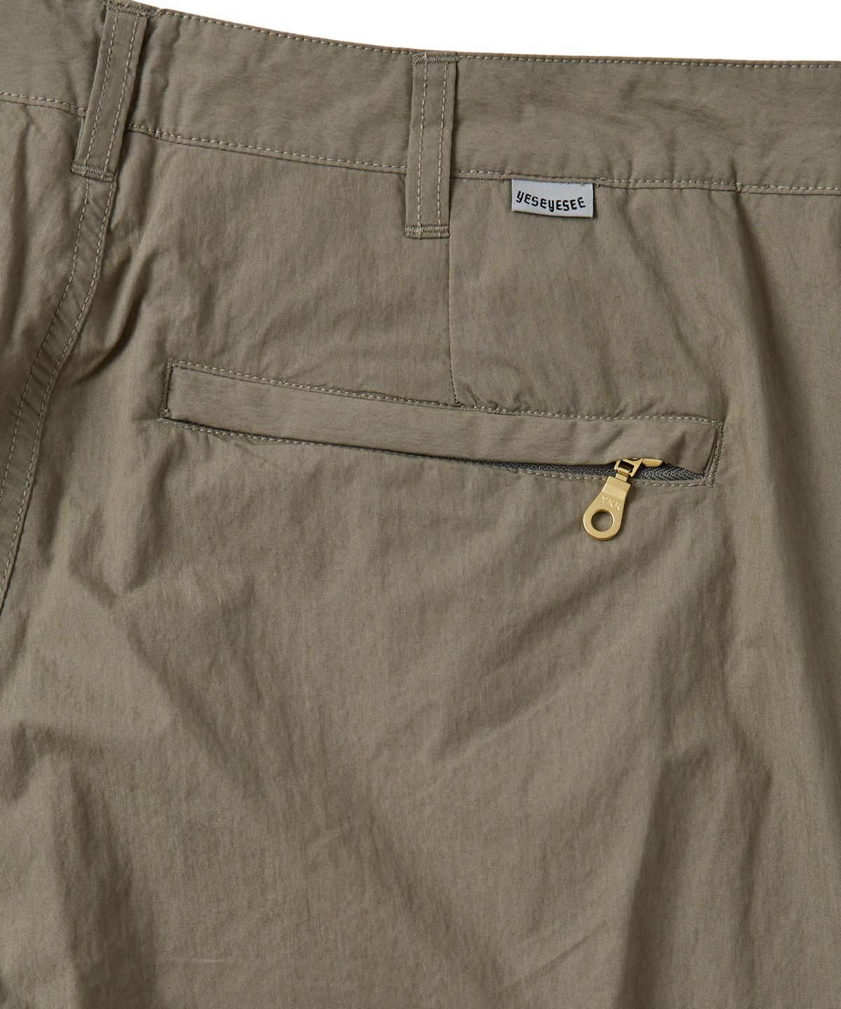 예스아이씨(YESEYESEE) CN Vertical Zip Pants Sage Green