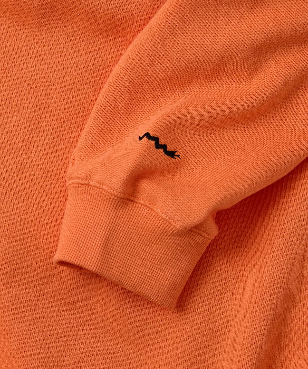 예스아이씨(YESEYESEE) C-Logo Sweatshirt Orange