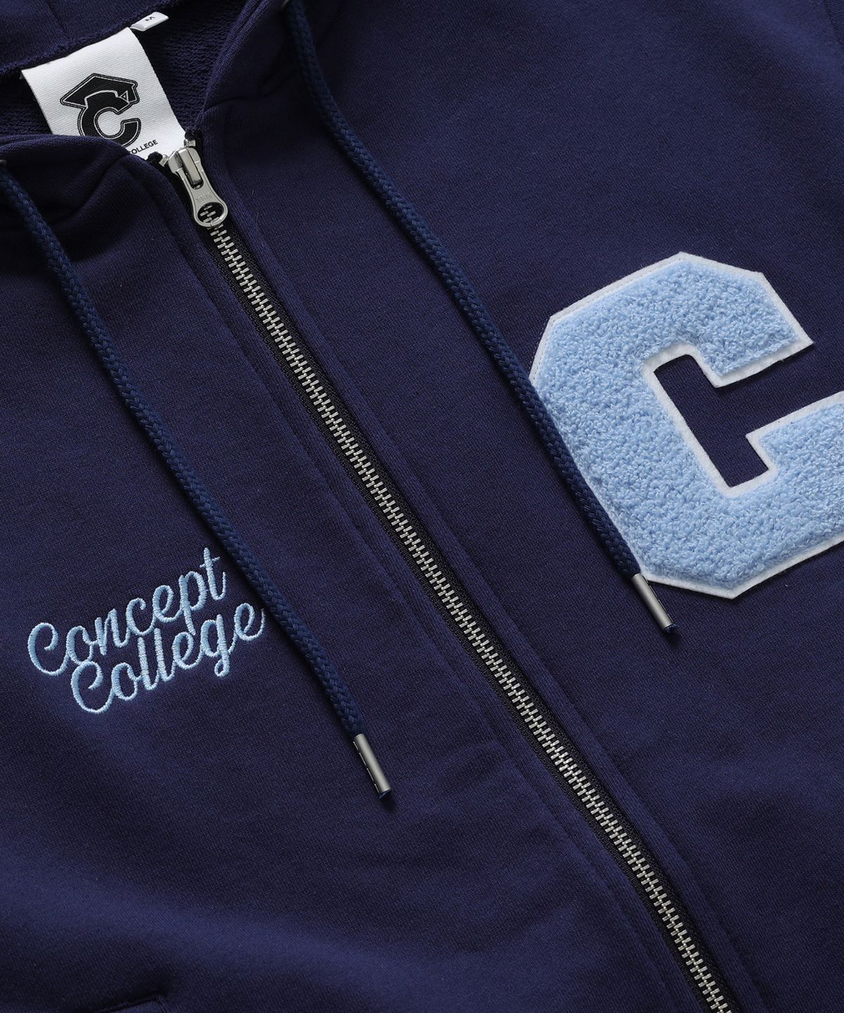 컨셉트컬리지(CONCEPTCOLLEGE) C 패치 지퍼 후드 집업_네이비 [남녀공용]