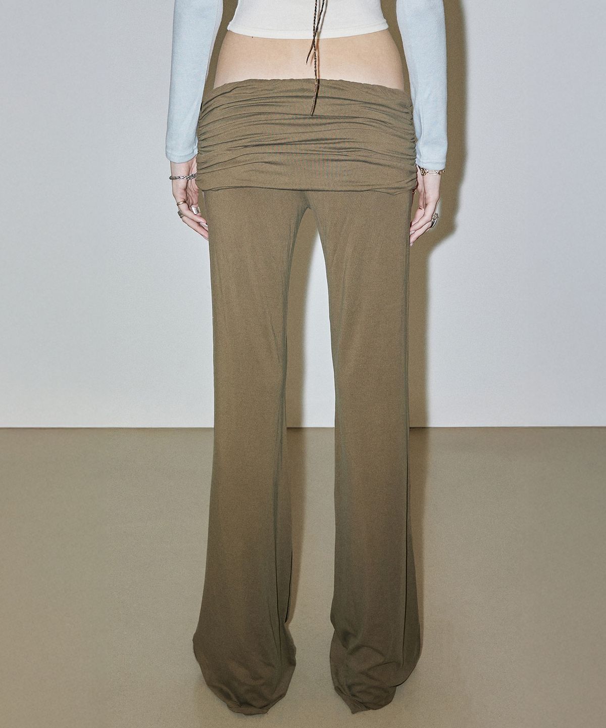 스컬프터(SCULPTOR) Jersey Lowrise Track Pants Khaki