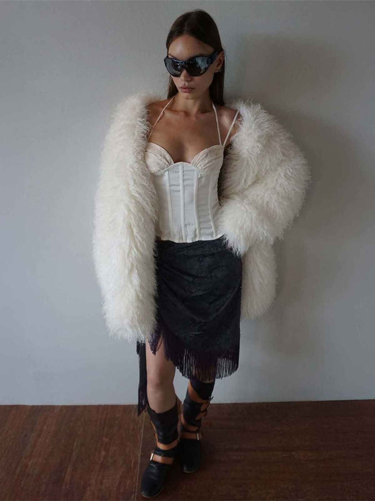 스컬프터(SCULPTOR) 90s Glossy Corset Top White
