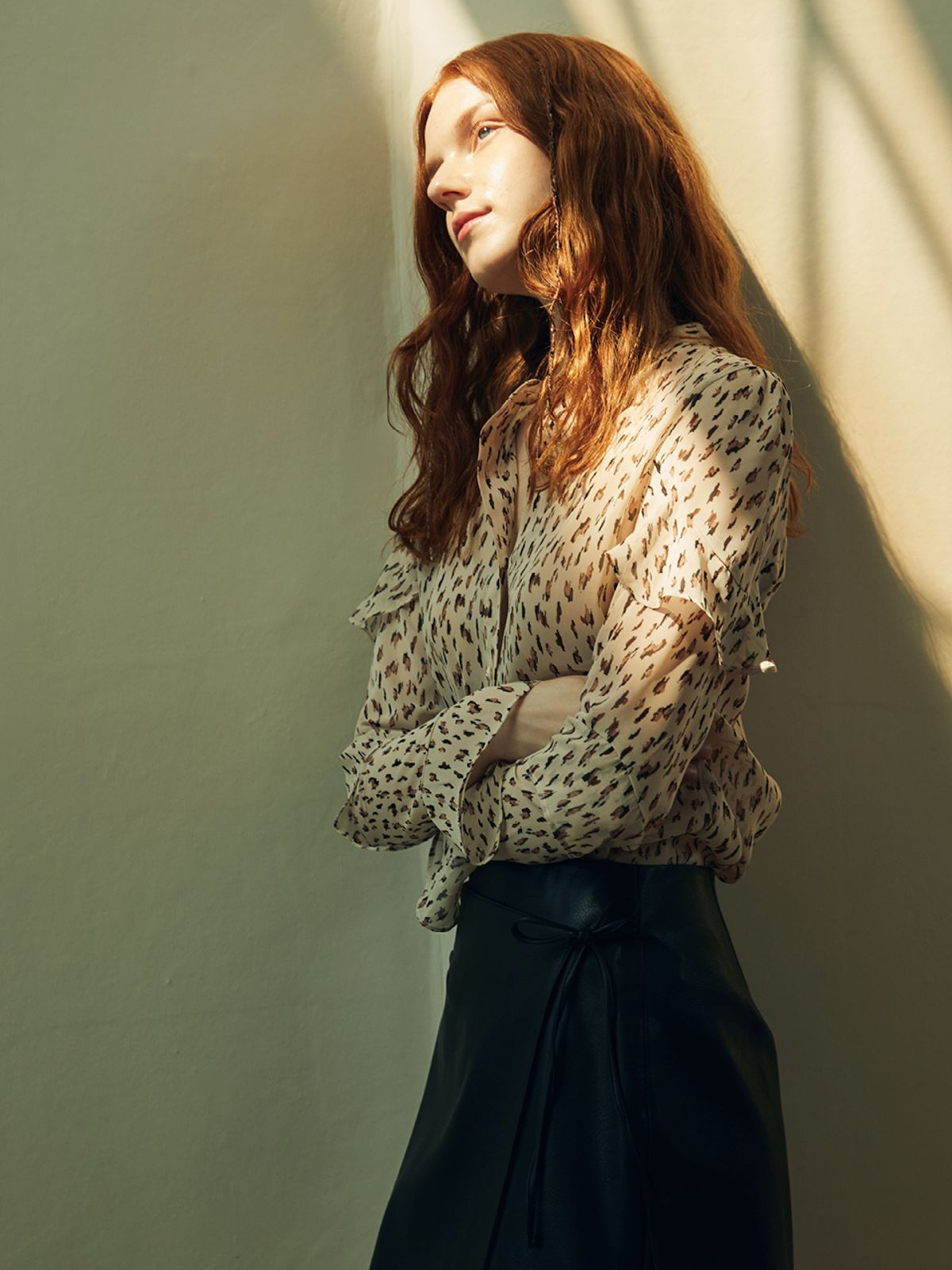 오앨(OUEL) RUFFLE SLEEVE CHIFFON BLOUSE_LEOPARD
