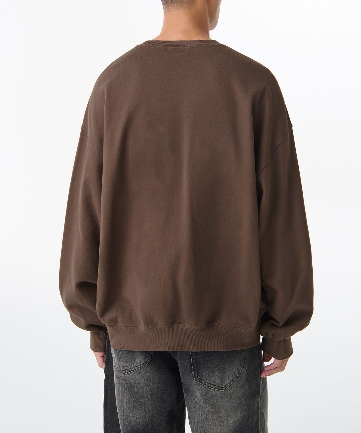 무신사 스탠다드(MUSINSA STANDARD) 루즈 벌룬 스웨트셔츠 [바로크 브라운]