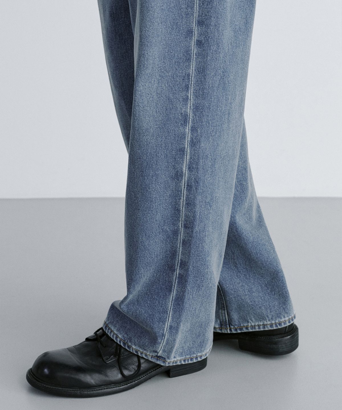 브랜디드(BRANDED) EXTRA WIDE DENIM PANTS [MEDIUM BLUE]