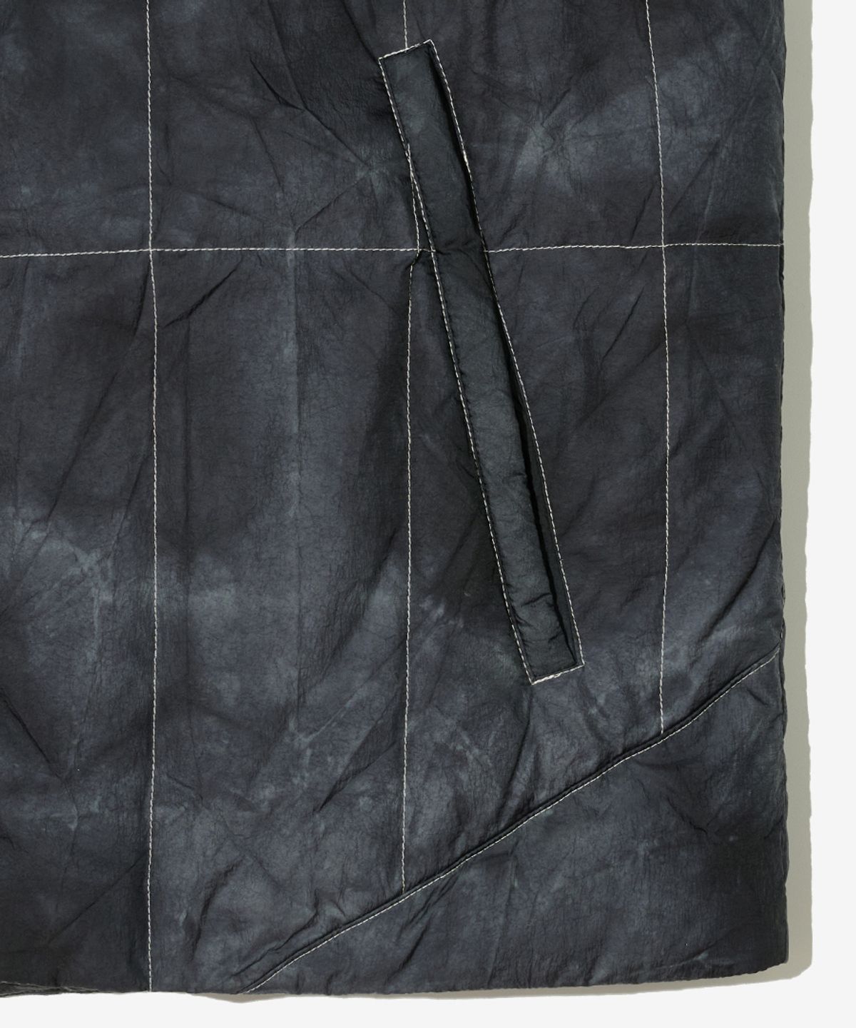 논타입(NONTYPE) CLOUD LIGHT DOWN VEST (BLACK)