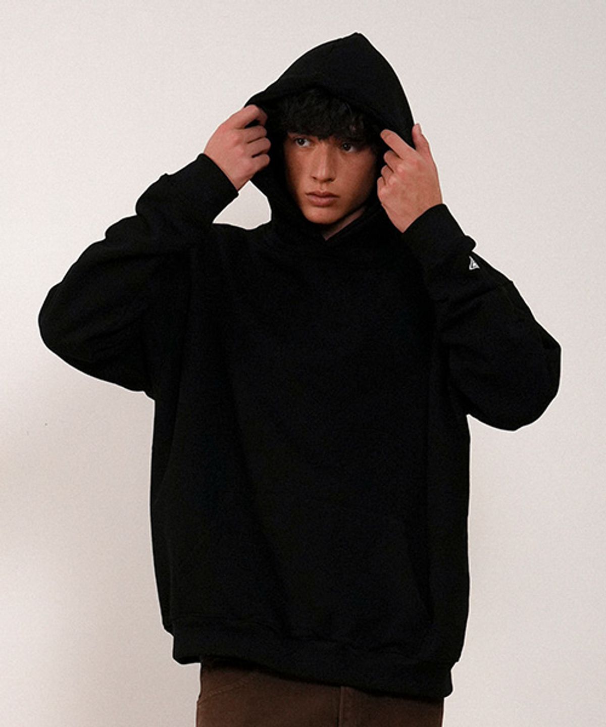 아메리칸니들(AMERICAN NEEDLE) AN BASIC PATCH HOODIE - BLACK
