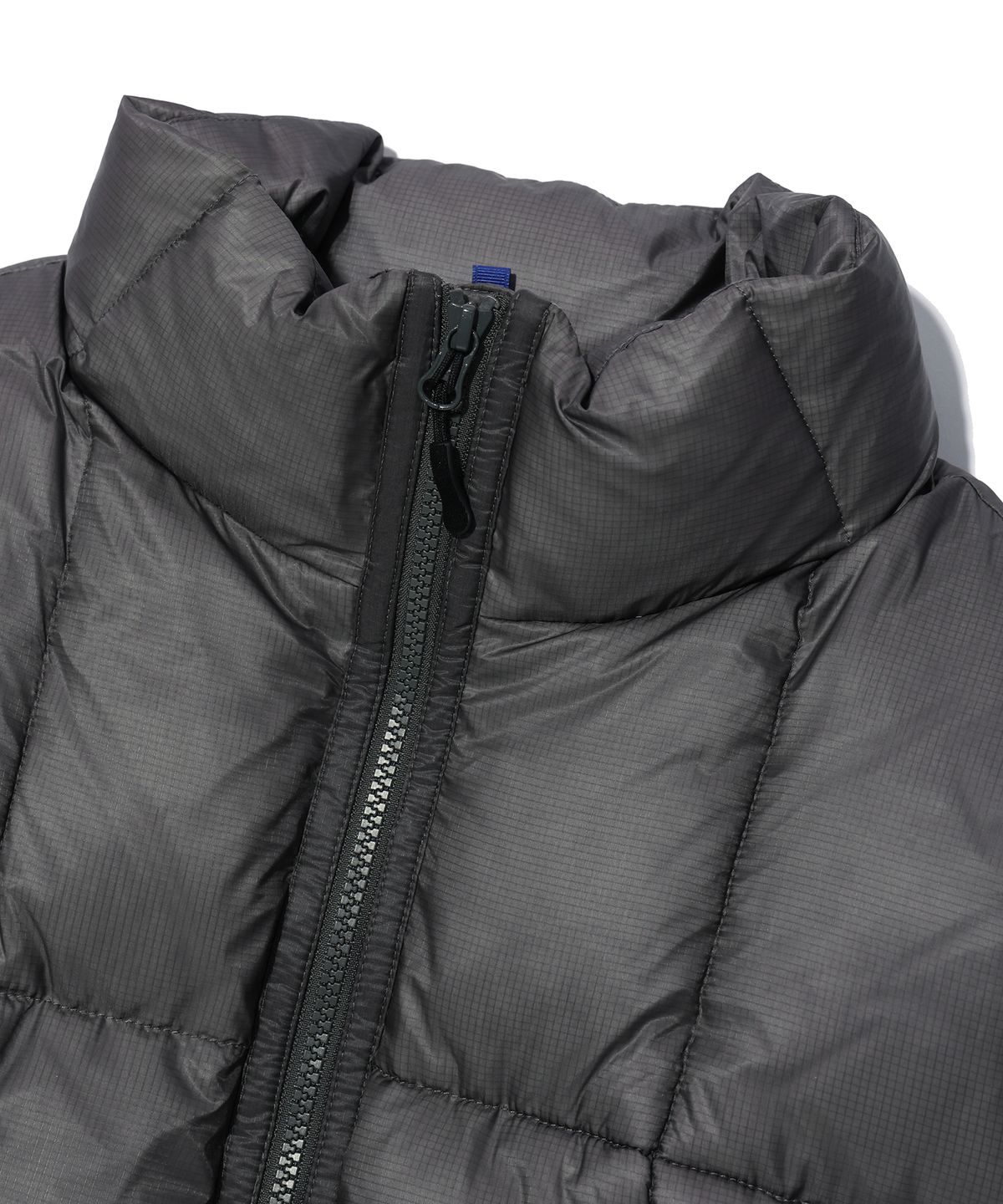 매든(MADDEN) YOSEMITE PUFFER VEST CHARCOAL