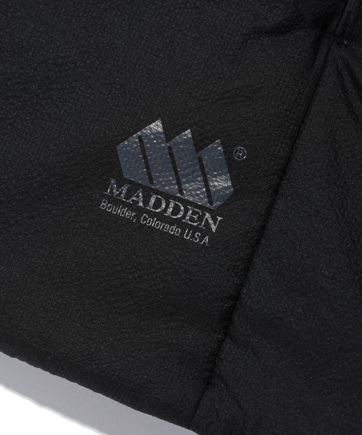매든(MADDEN) 라이트 인슐레이티드 컴포트 베스트 블랙