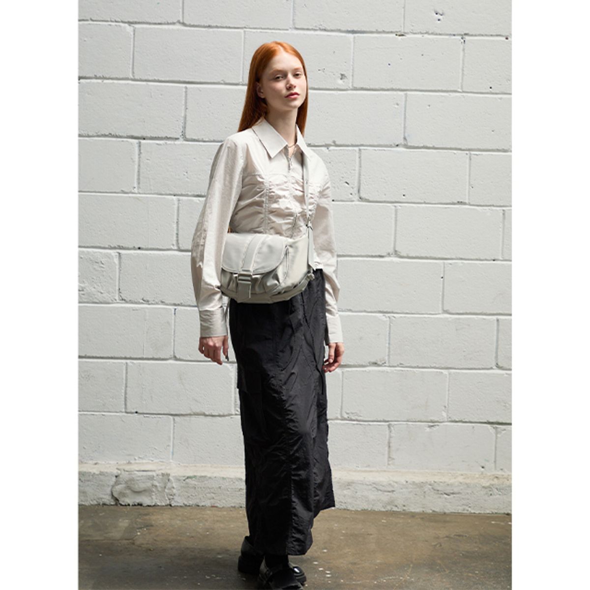랩(LAP) EYELET POCKET HOBO BAG AQ7AB802