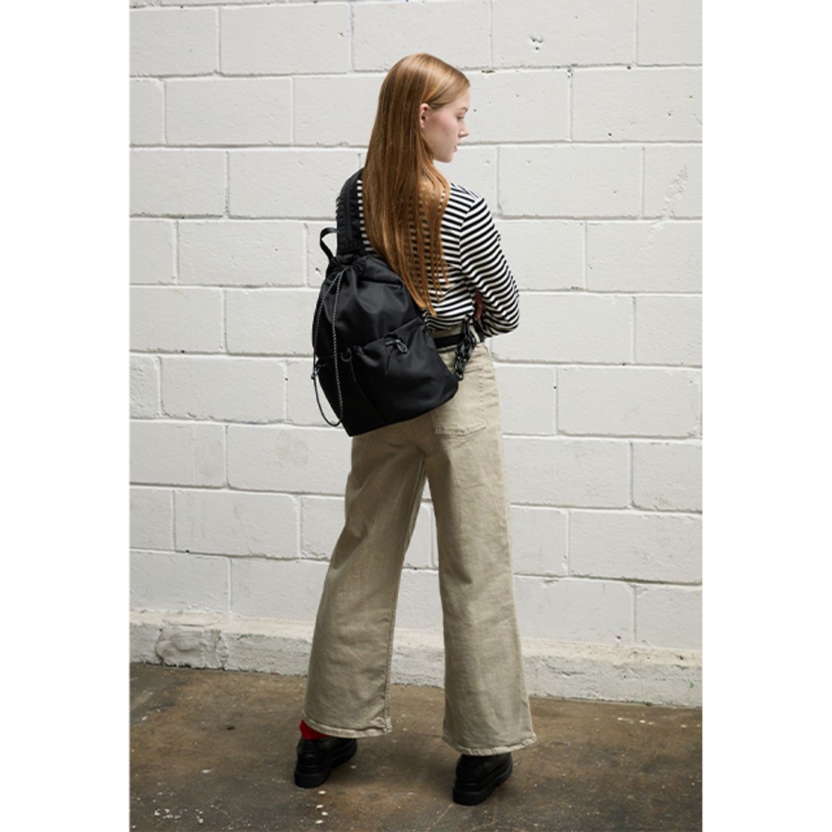 랩(LAP) TWO-WAY BUCKET BAG AQ7AB804