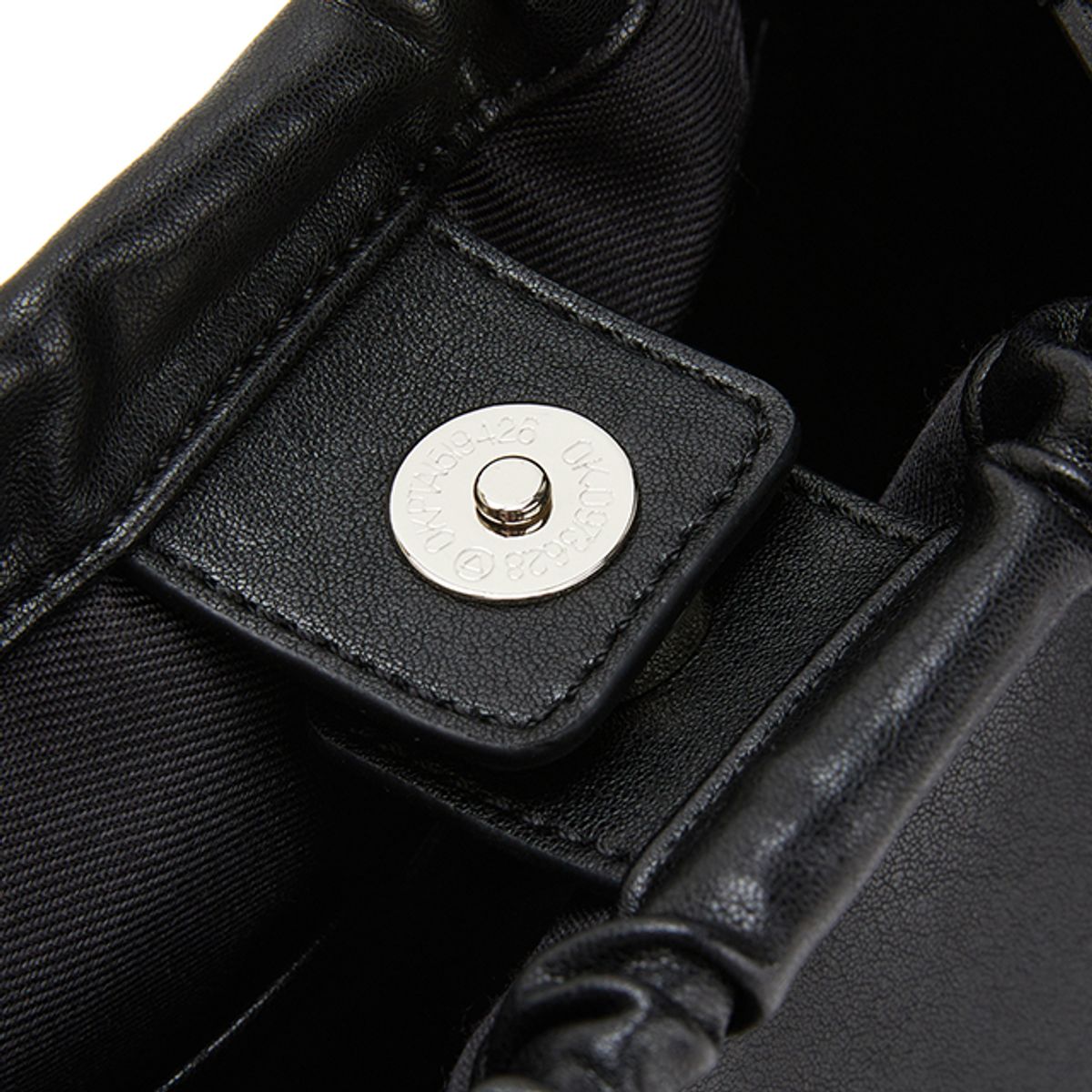 랩(LAP) STRING TOTE BAG AQ7AB810