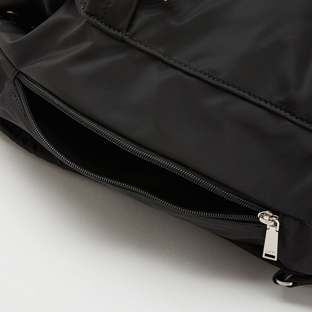 랩(LAP) NYLON BACKPACK AQ7AB805