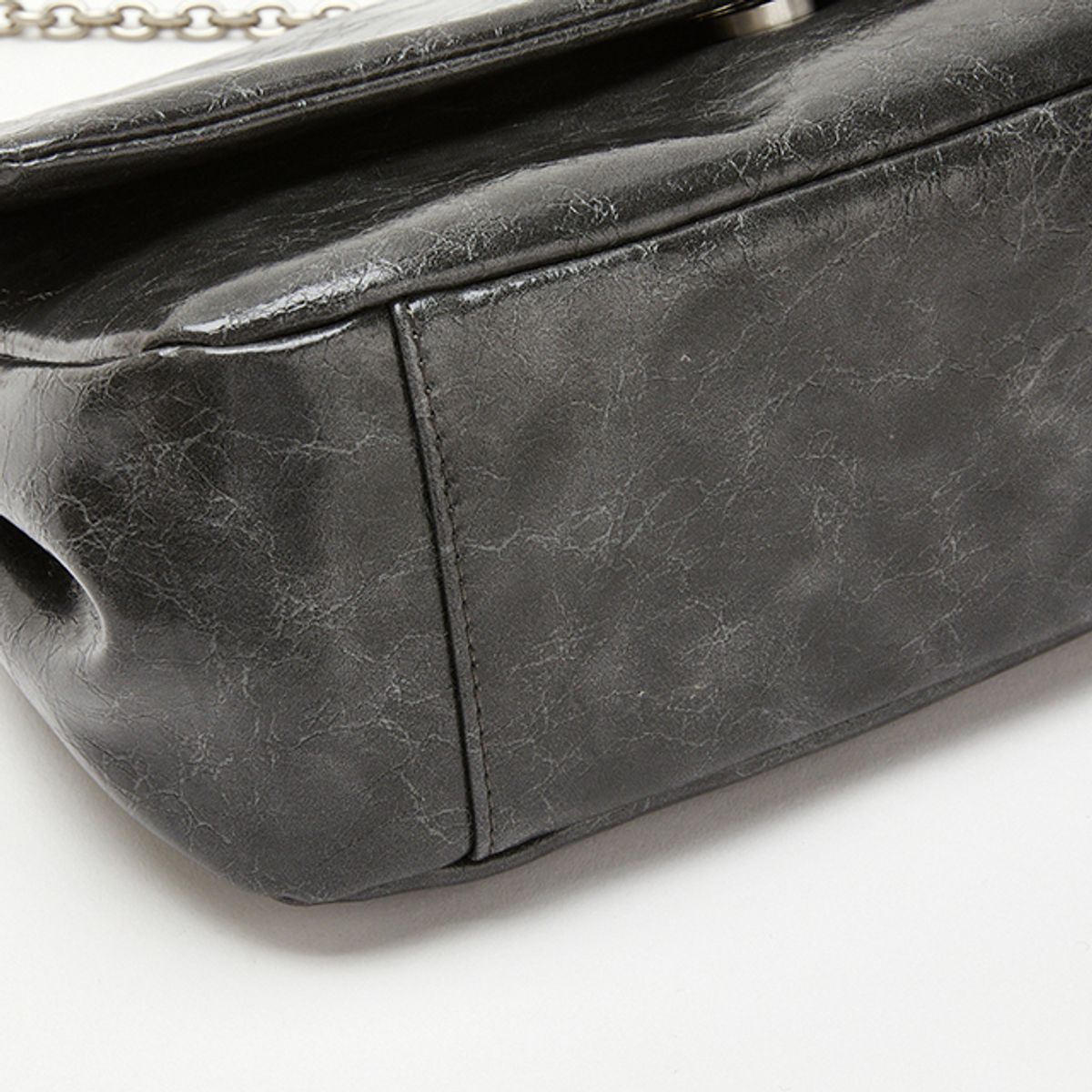 랩(LAP) WRINKLE CHAIN BAG AQ7AB813