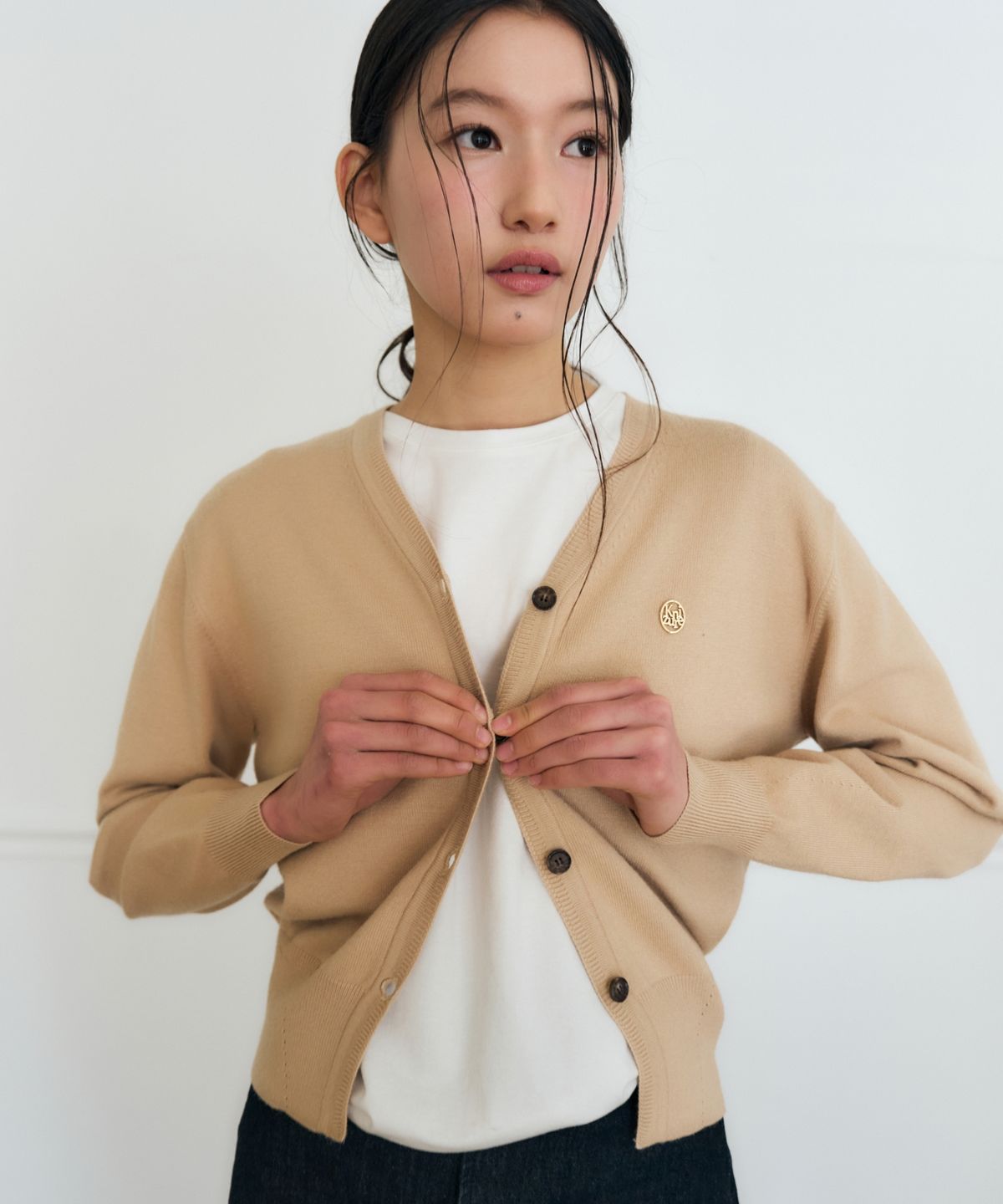 니주르(KNIZURE) 데일리 소프트 벨 슬리브 브이넥 가디건_4COLOR